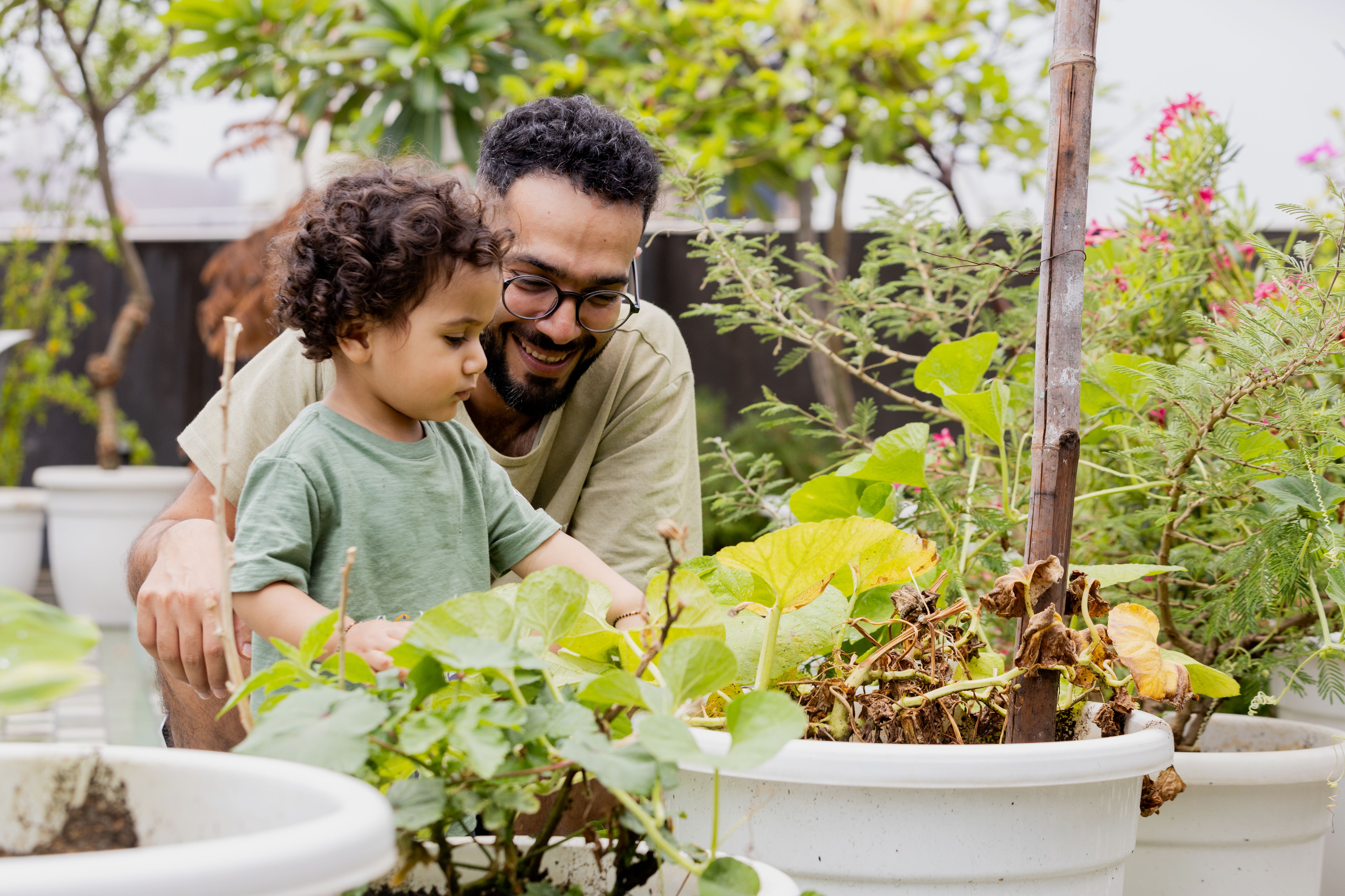 kid gardening