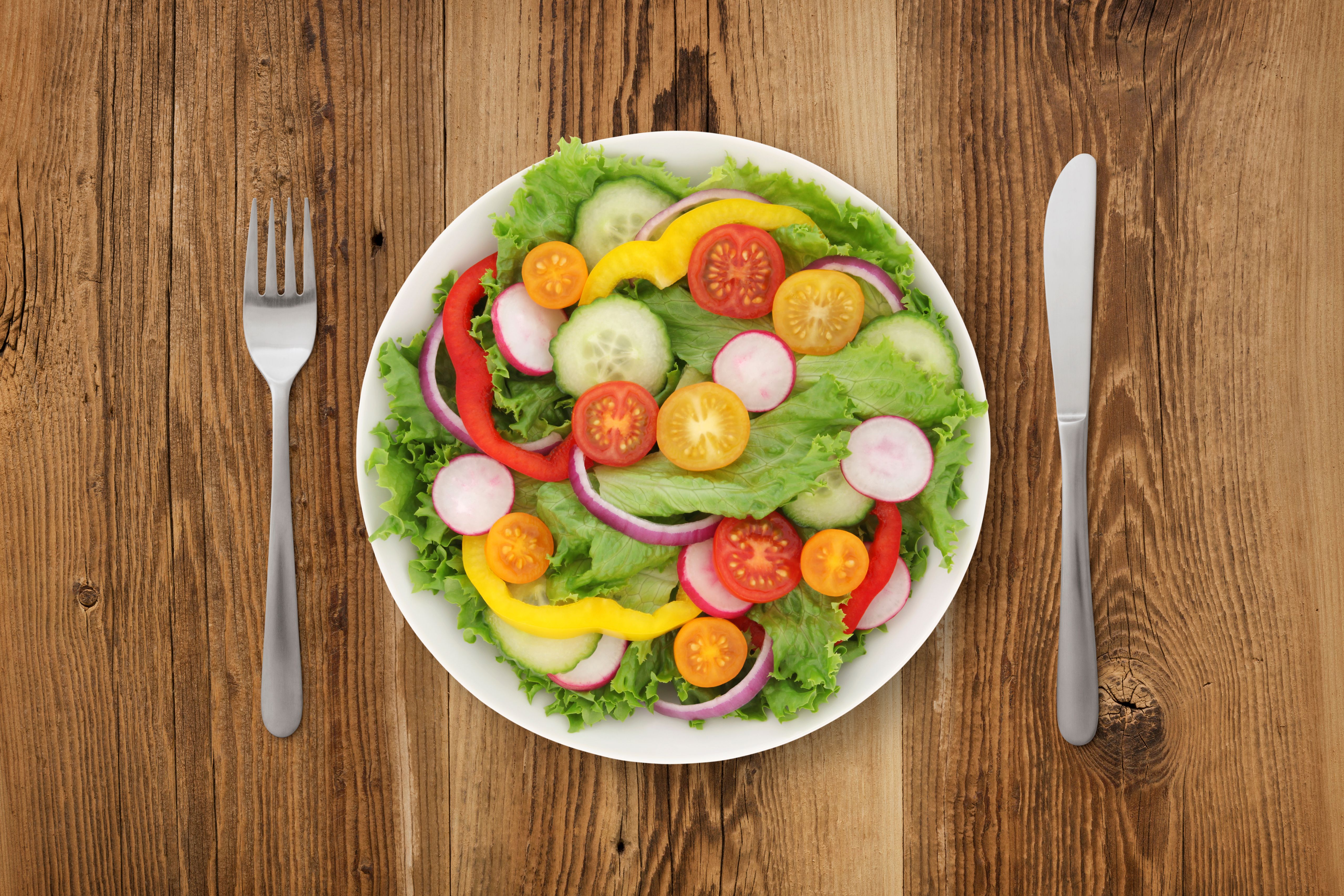 serving salad