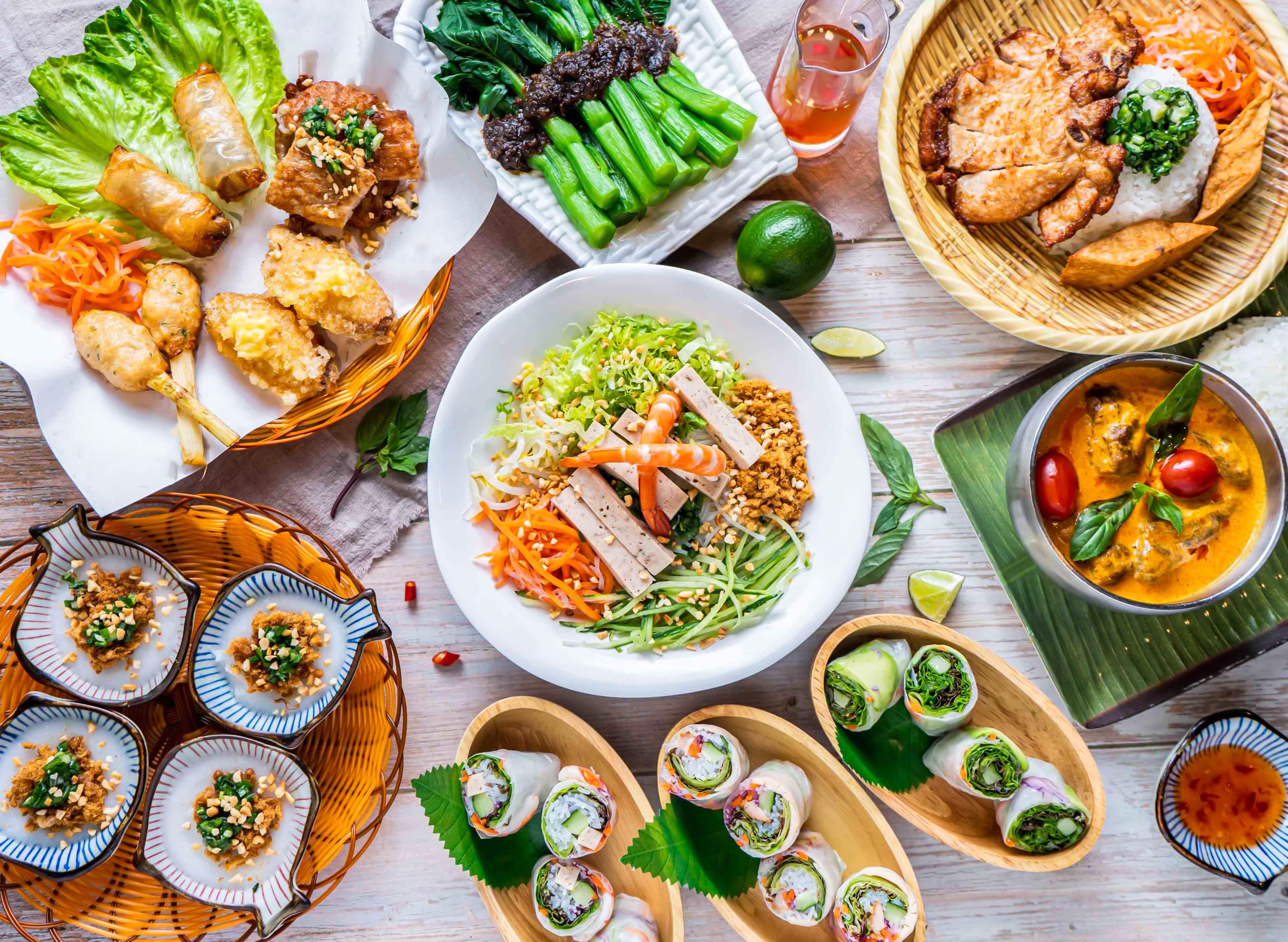 Vietnamese Appetizer Platter, Chinese Broccoli, Vietnamese Rice Paper Roll, Thai Red Curry, Lemongrass Pork Chop, Steamed Rice Cakes