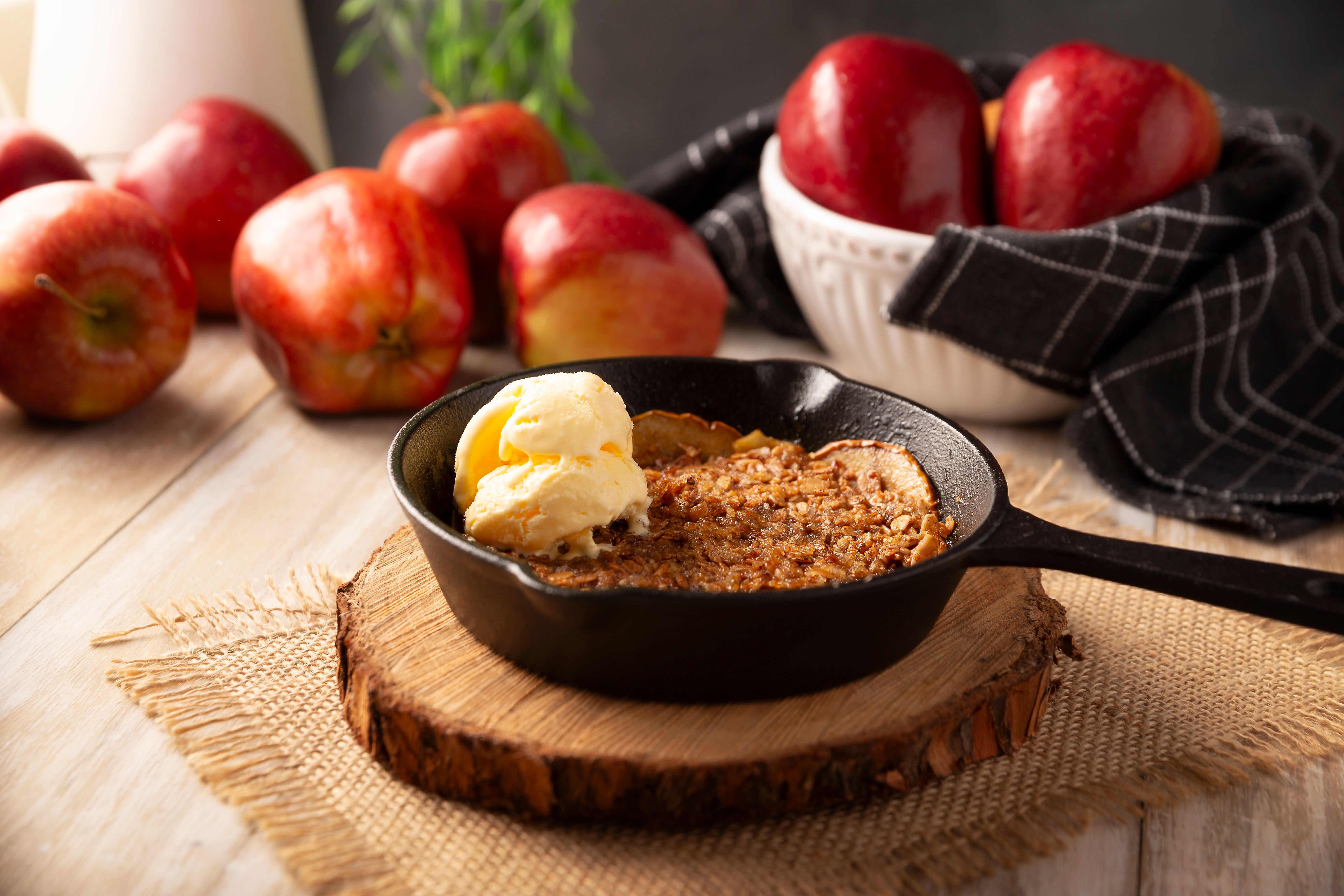 healthy apple crumble