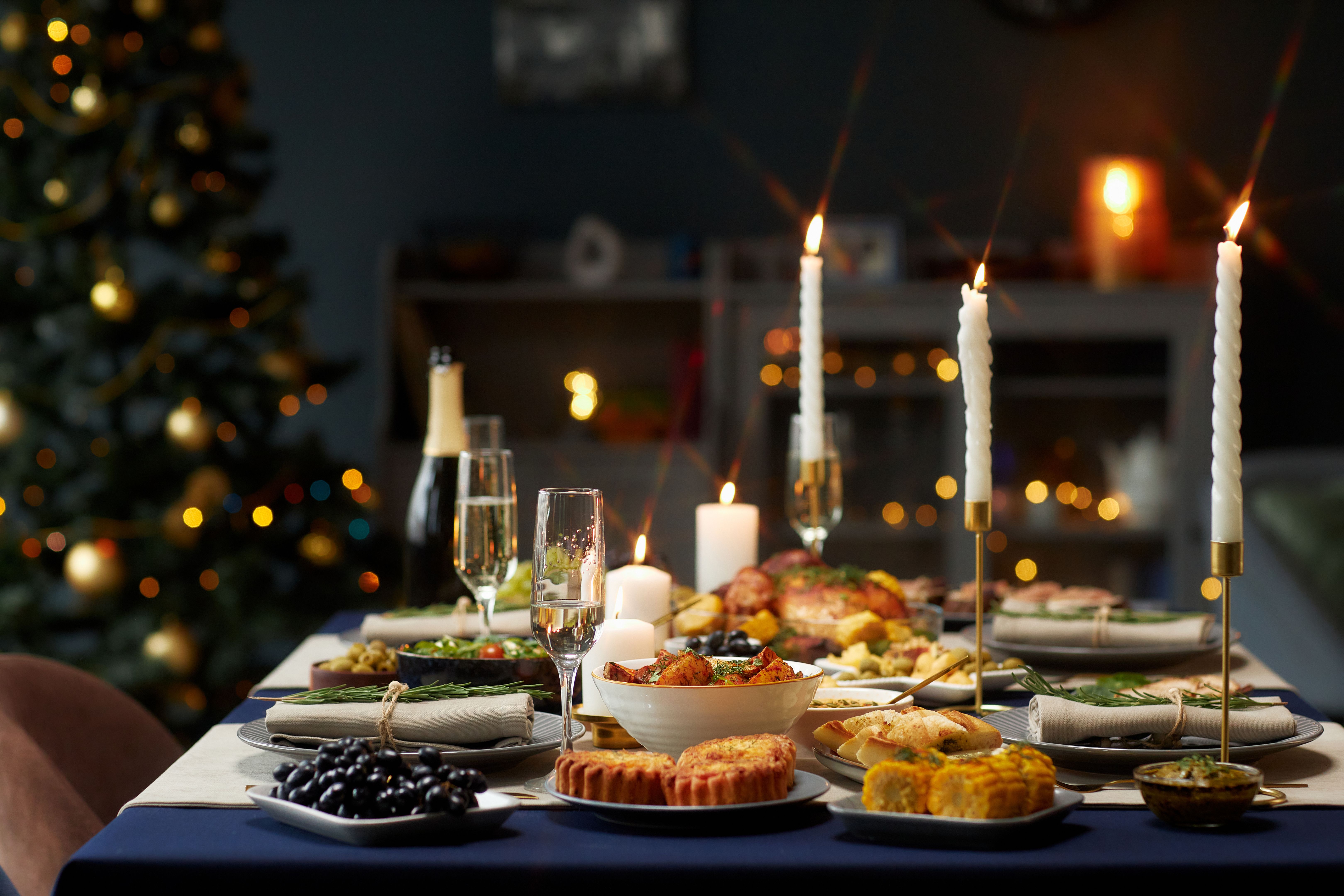 christmas dinner table