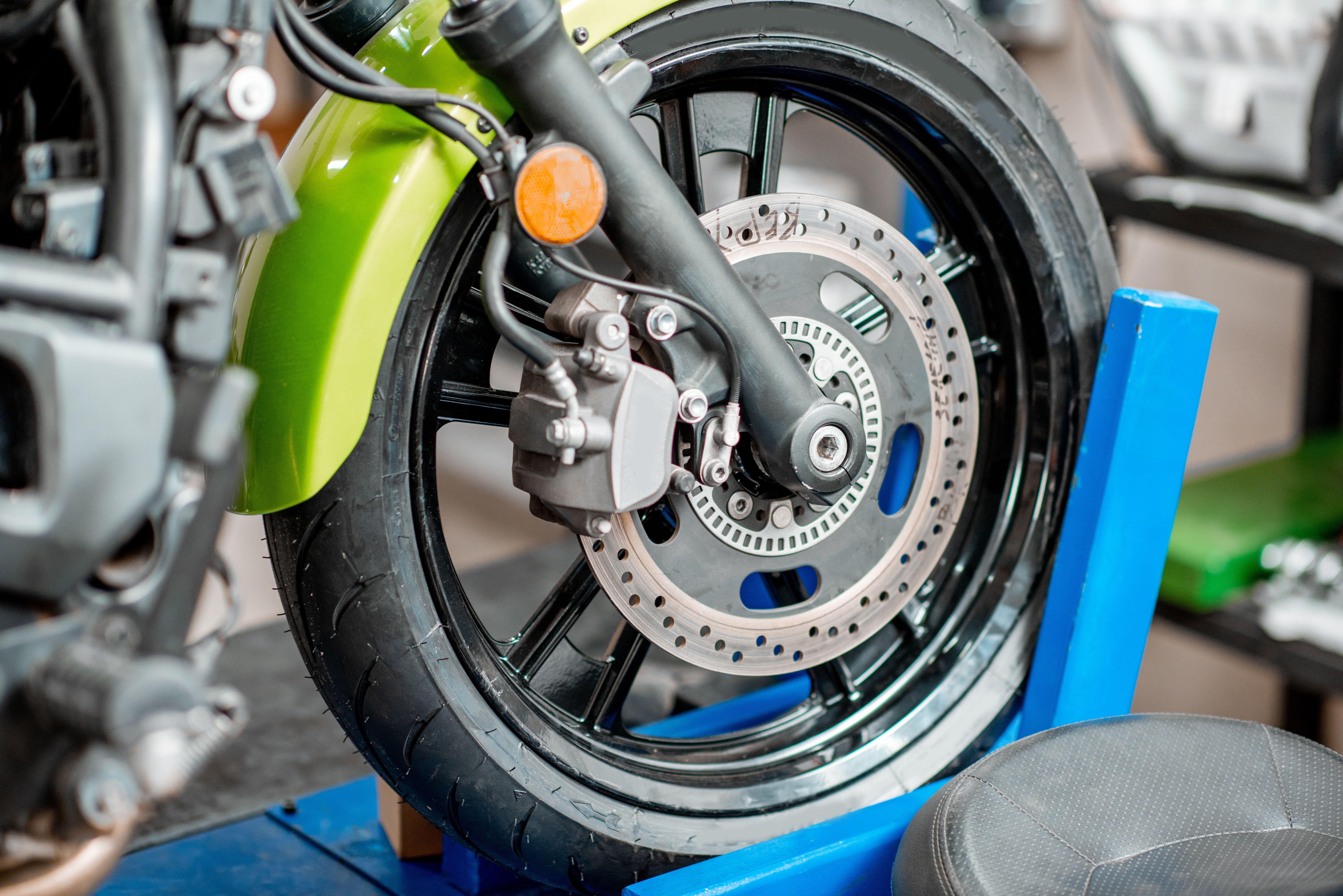 motorrad bremsen überprüfen