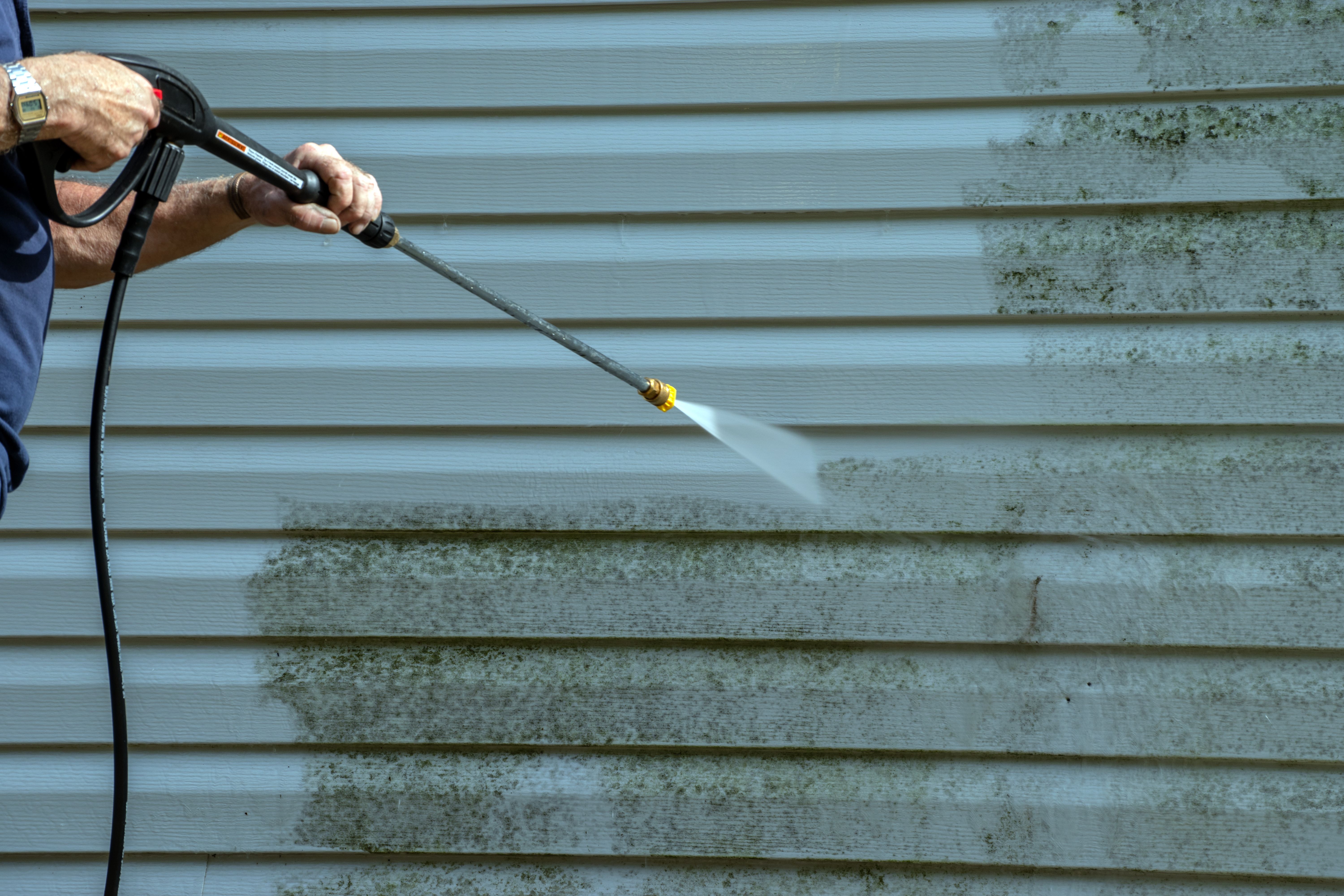 pressure washing home