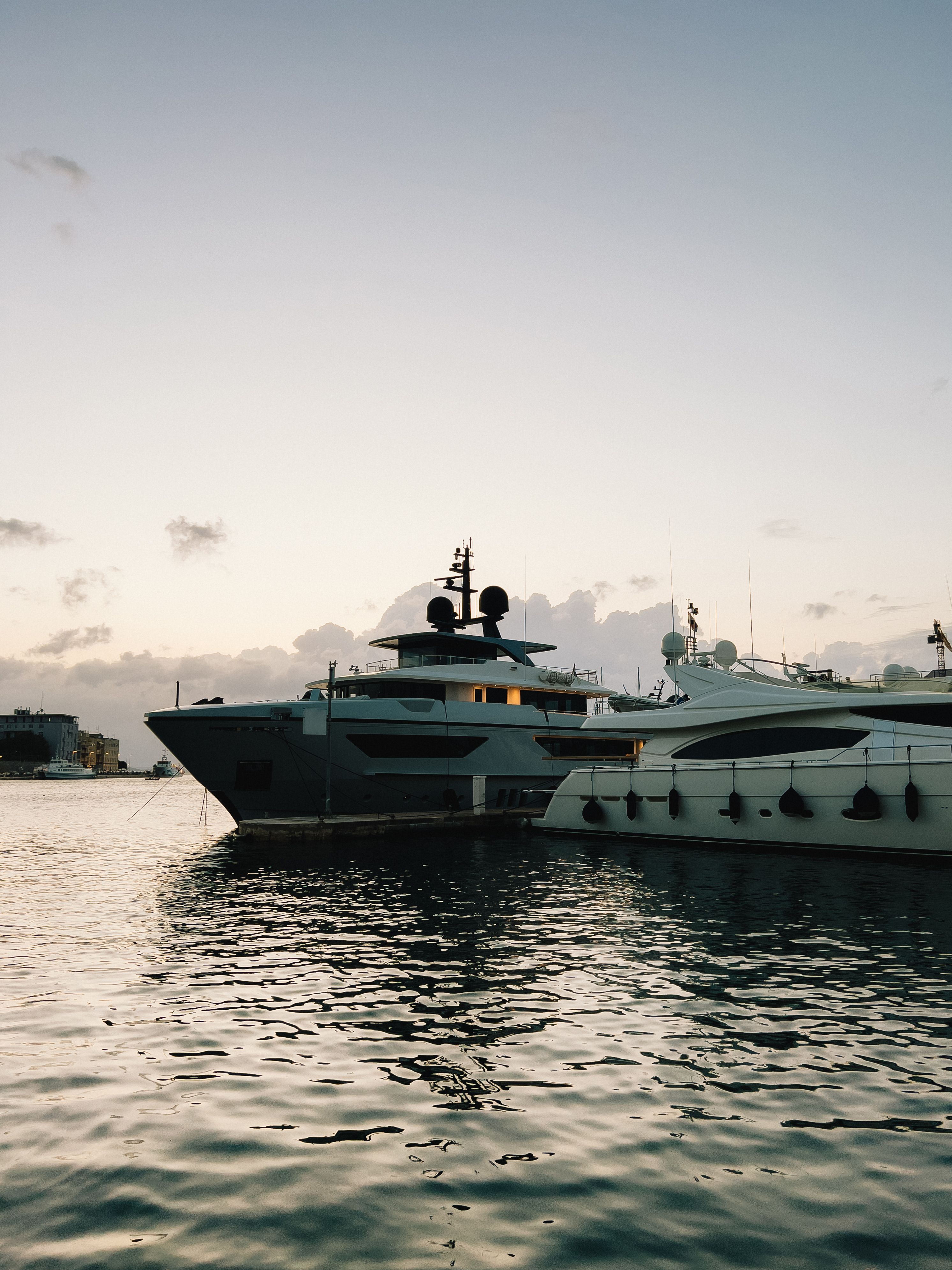 boat sunset ambiance
