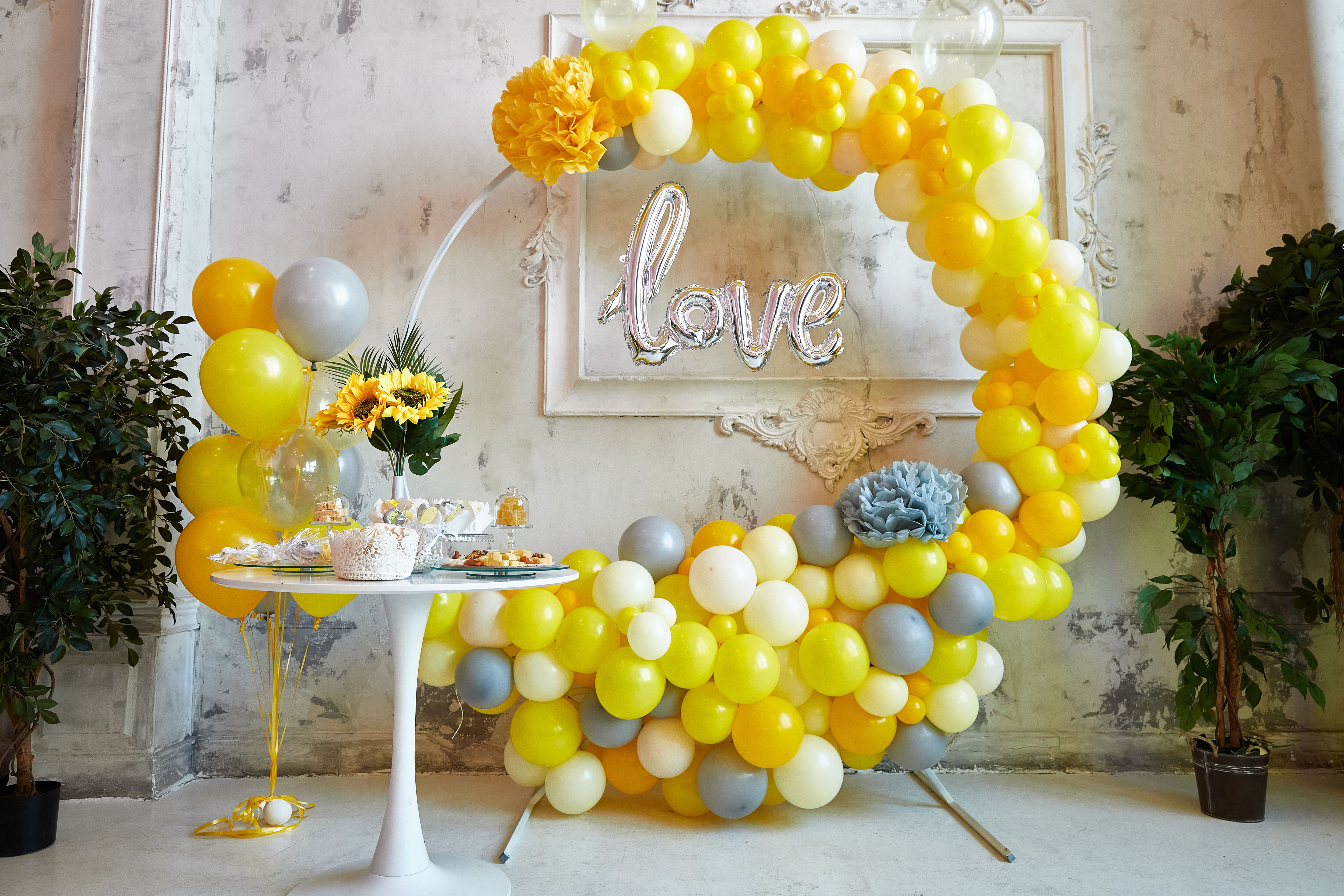 wedding balloon decoration