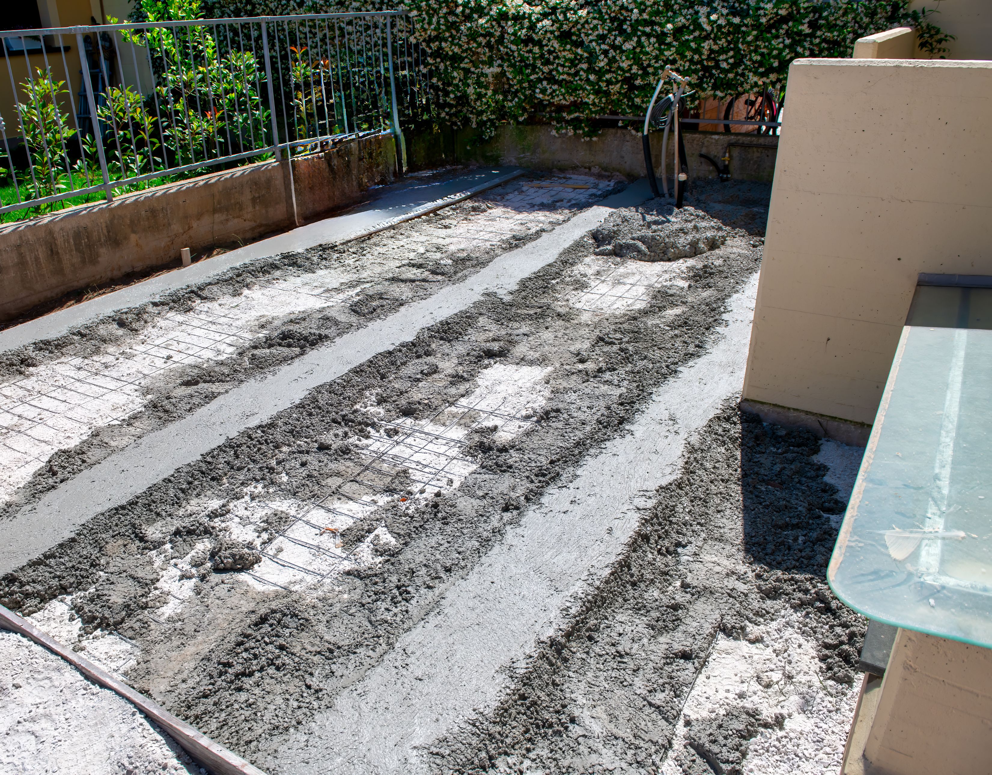 hardscape maintenance