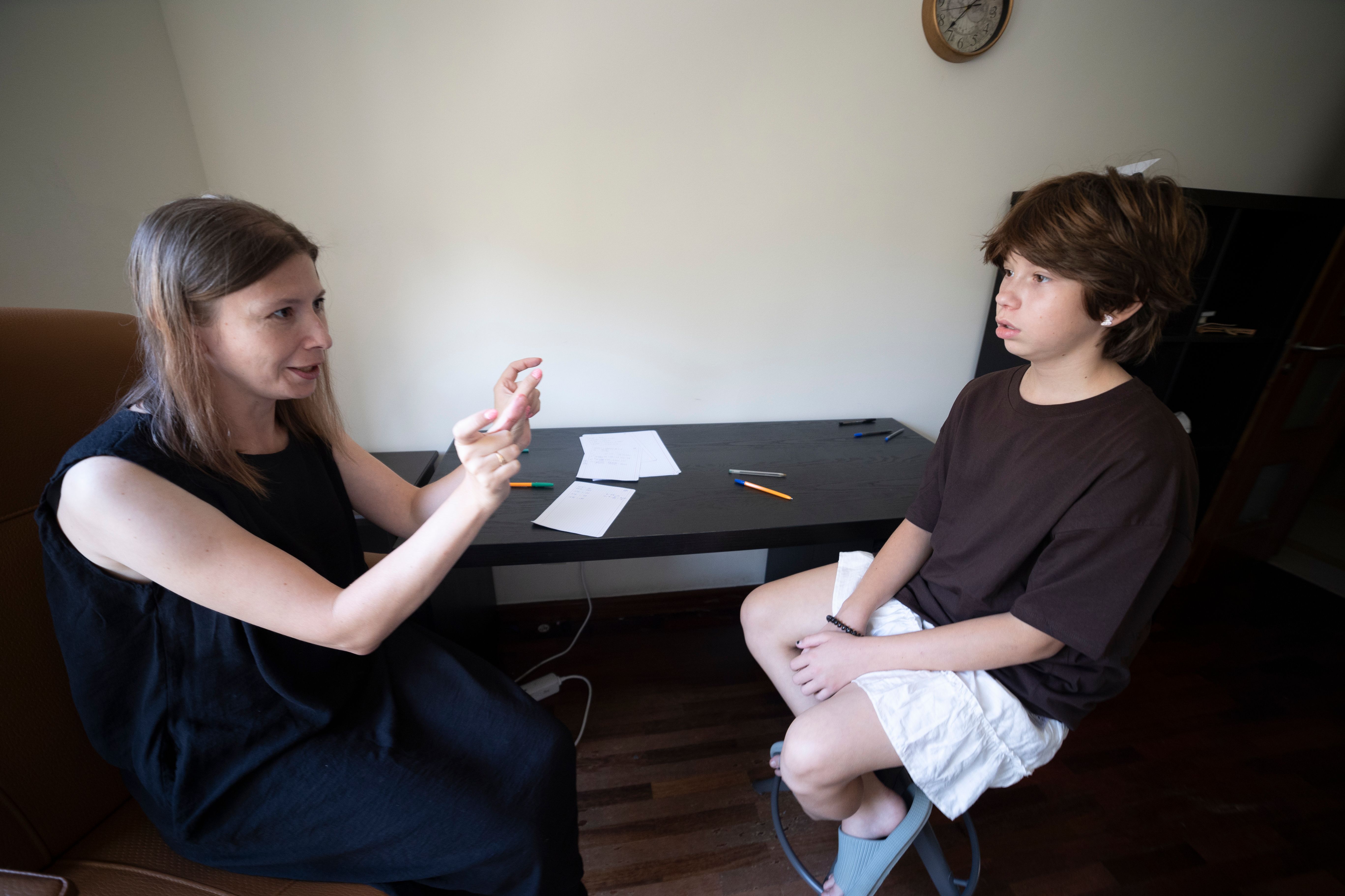 speech therapist