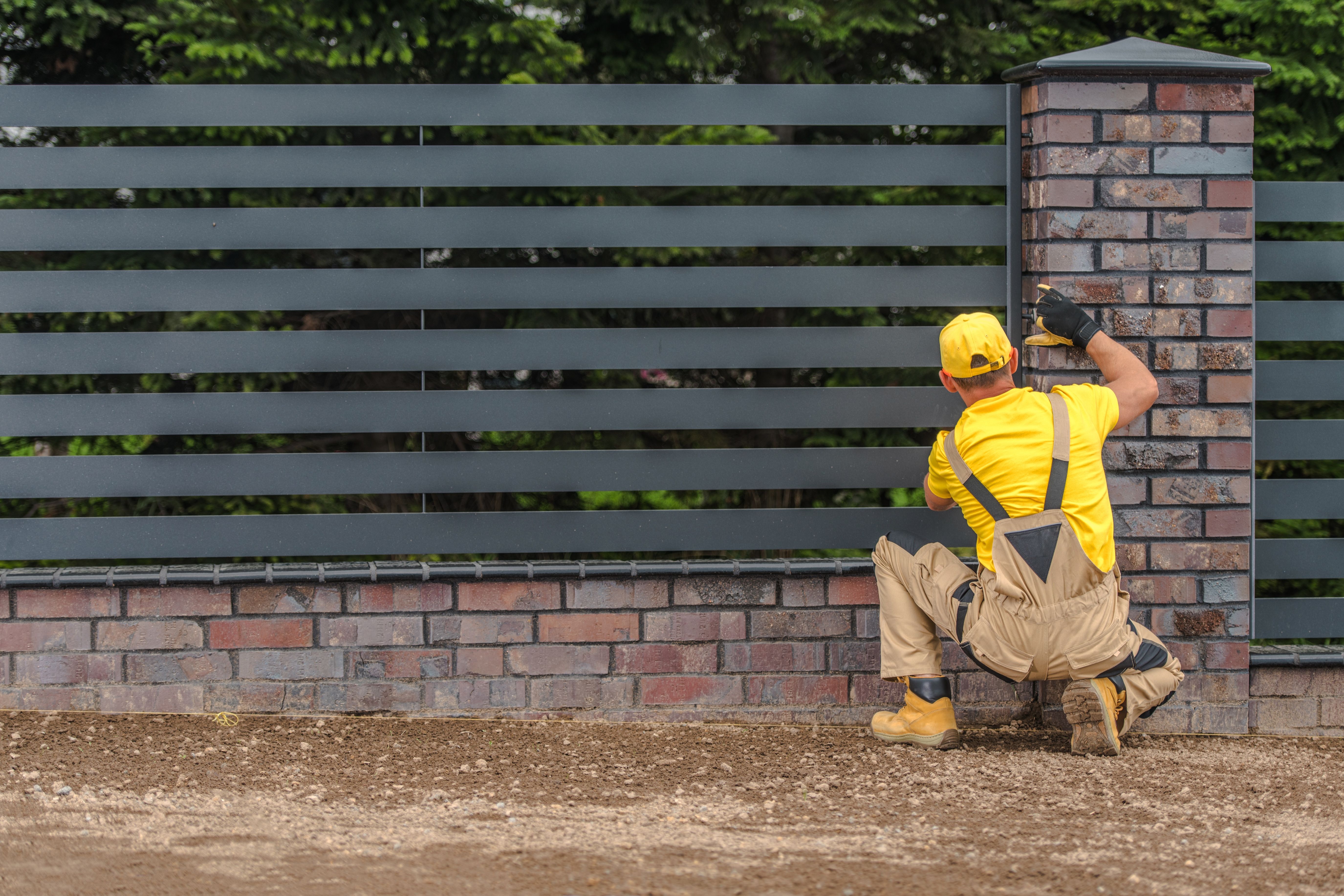 experienced fence contractor