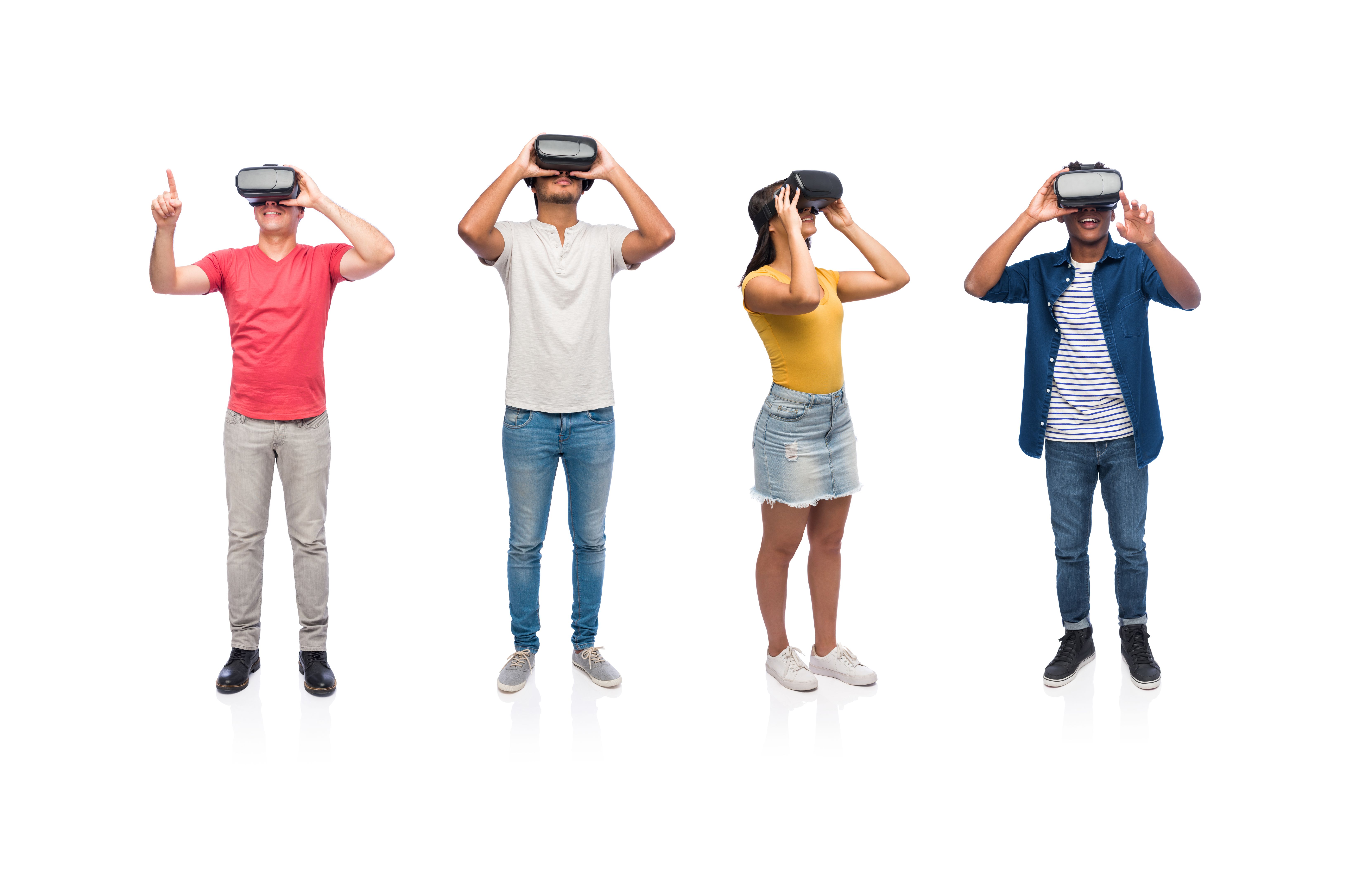 tourists enjoying vr