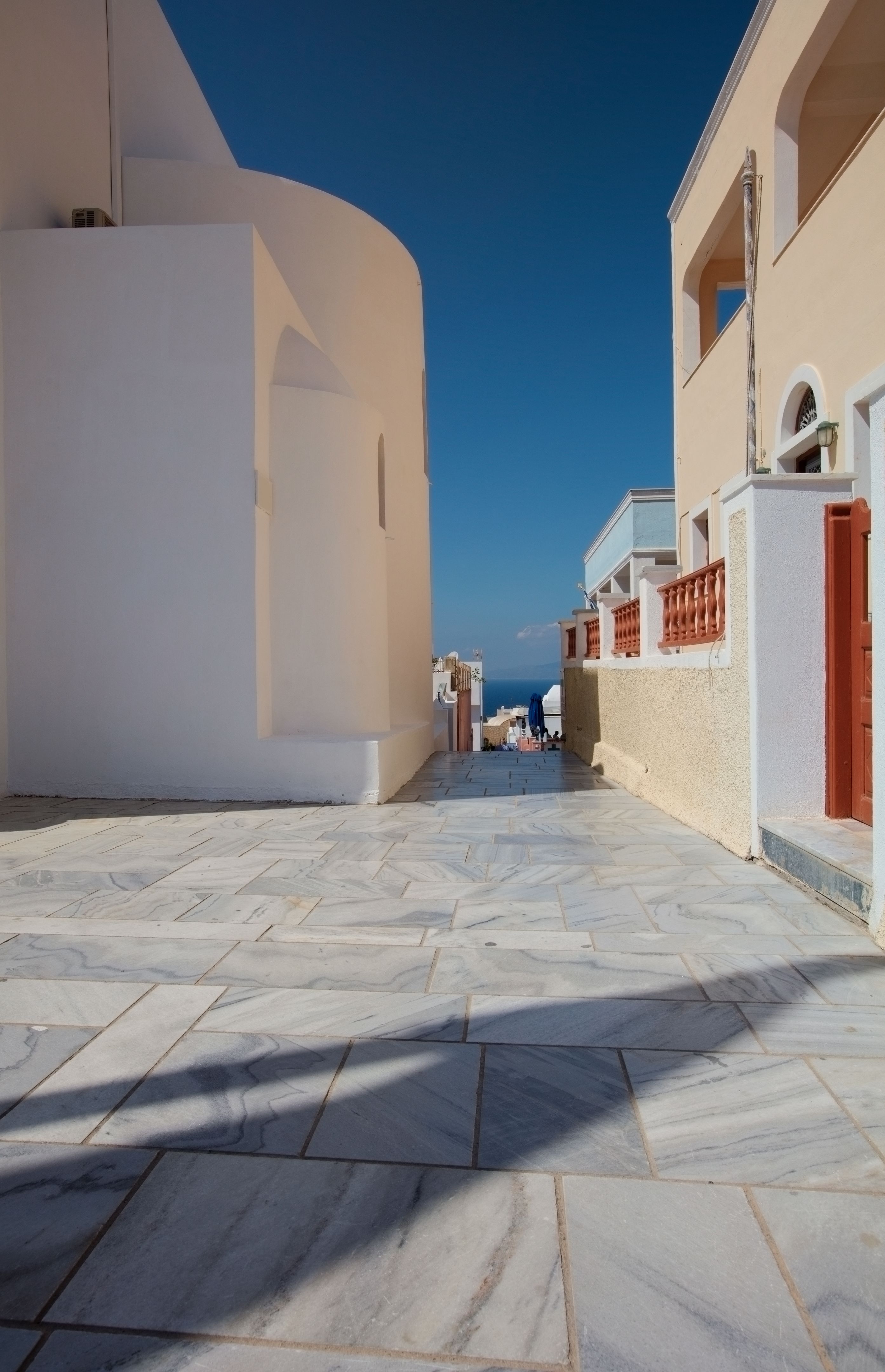 empty streets santorini