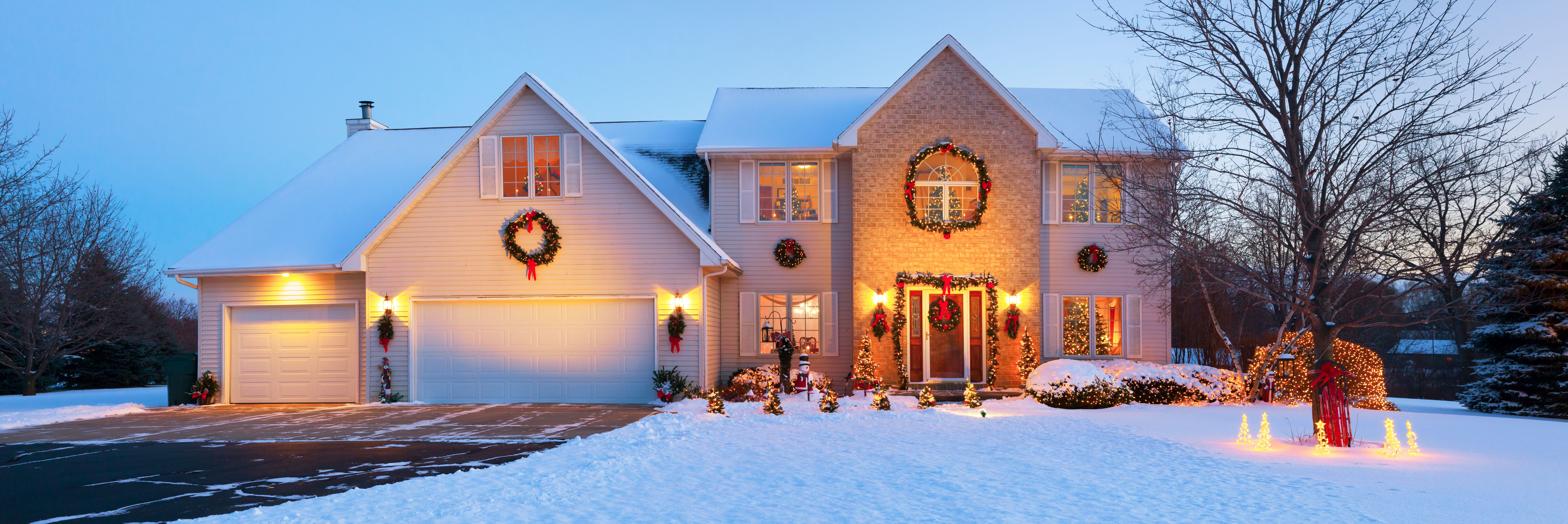 house exterior Christmas