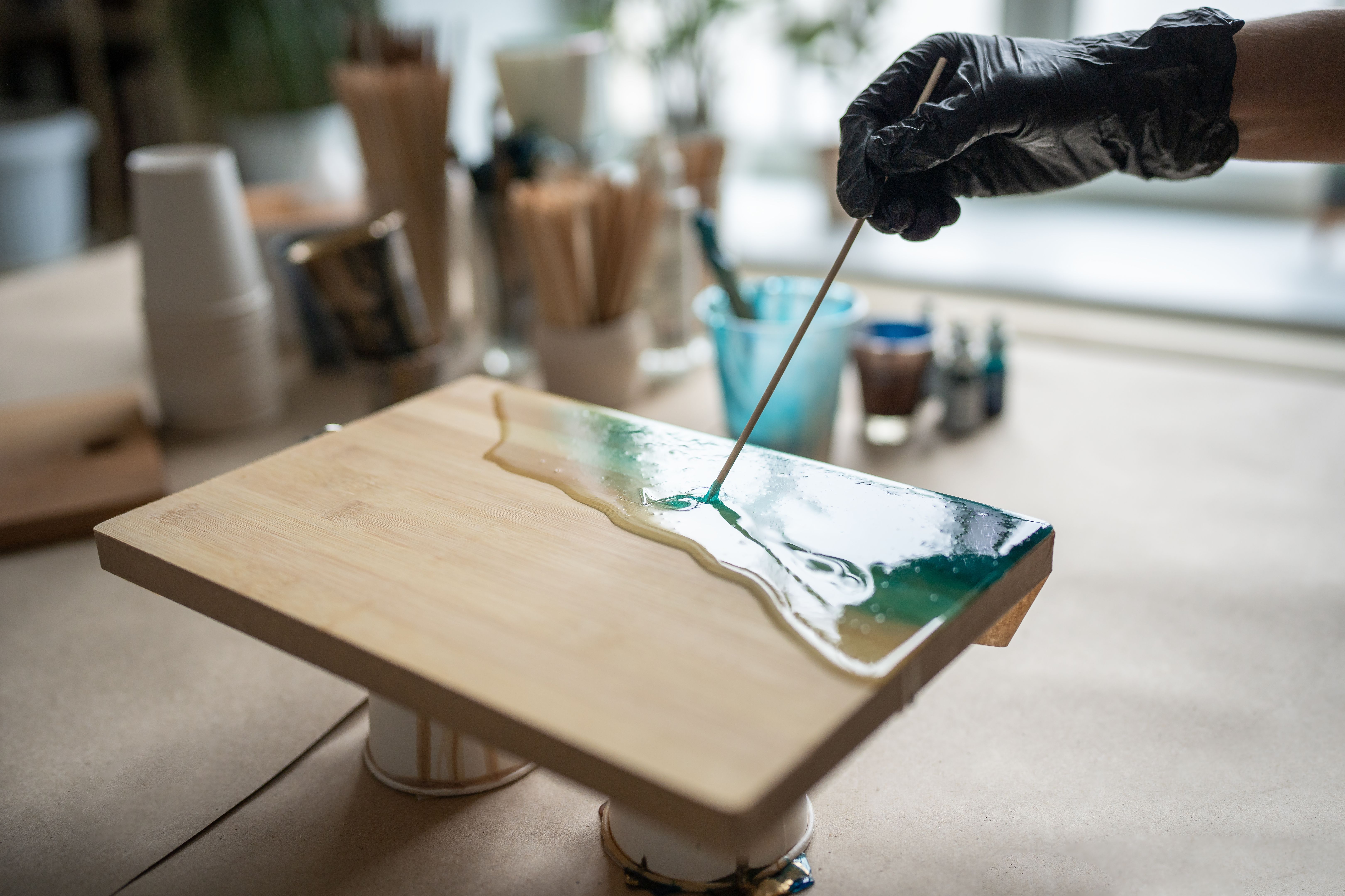 resin pouring technique