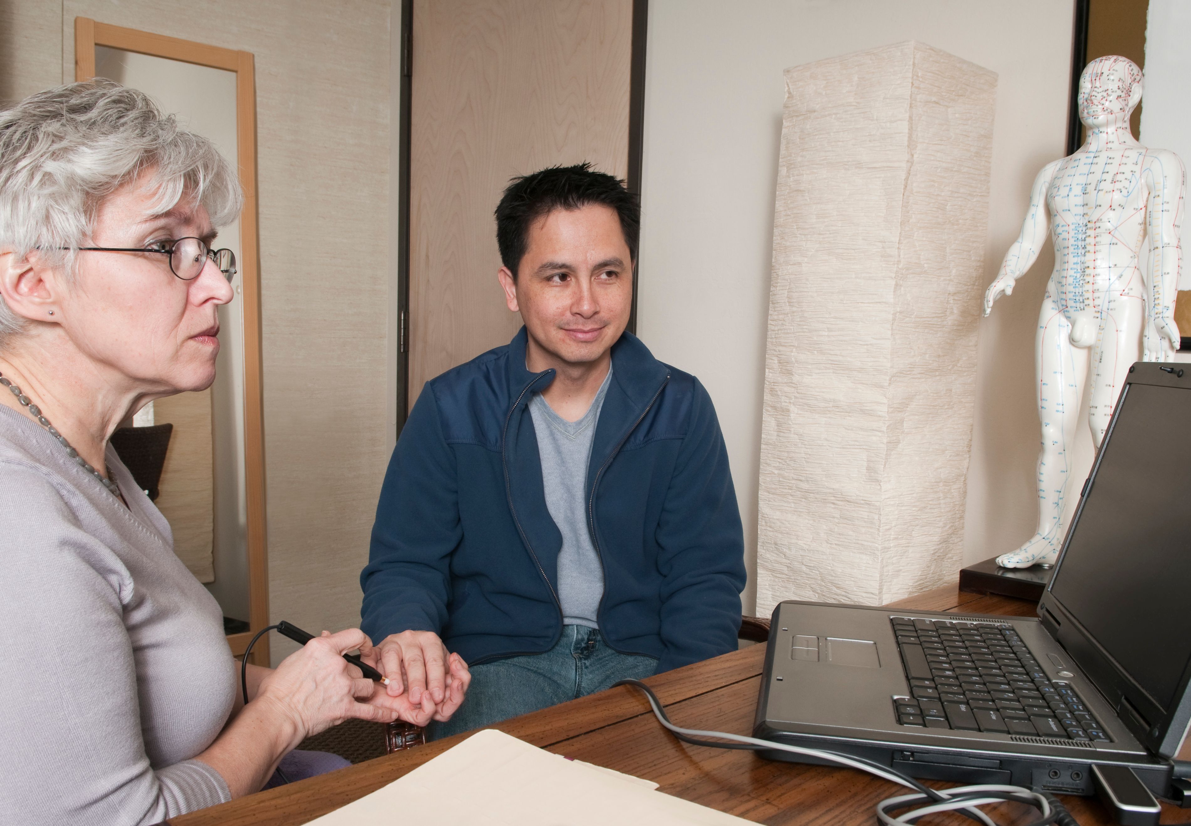 acupuncturist office