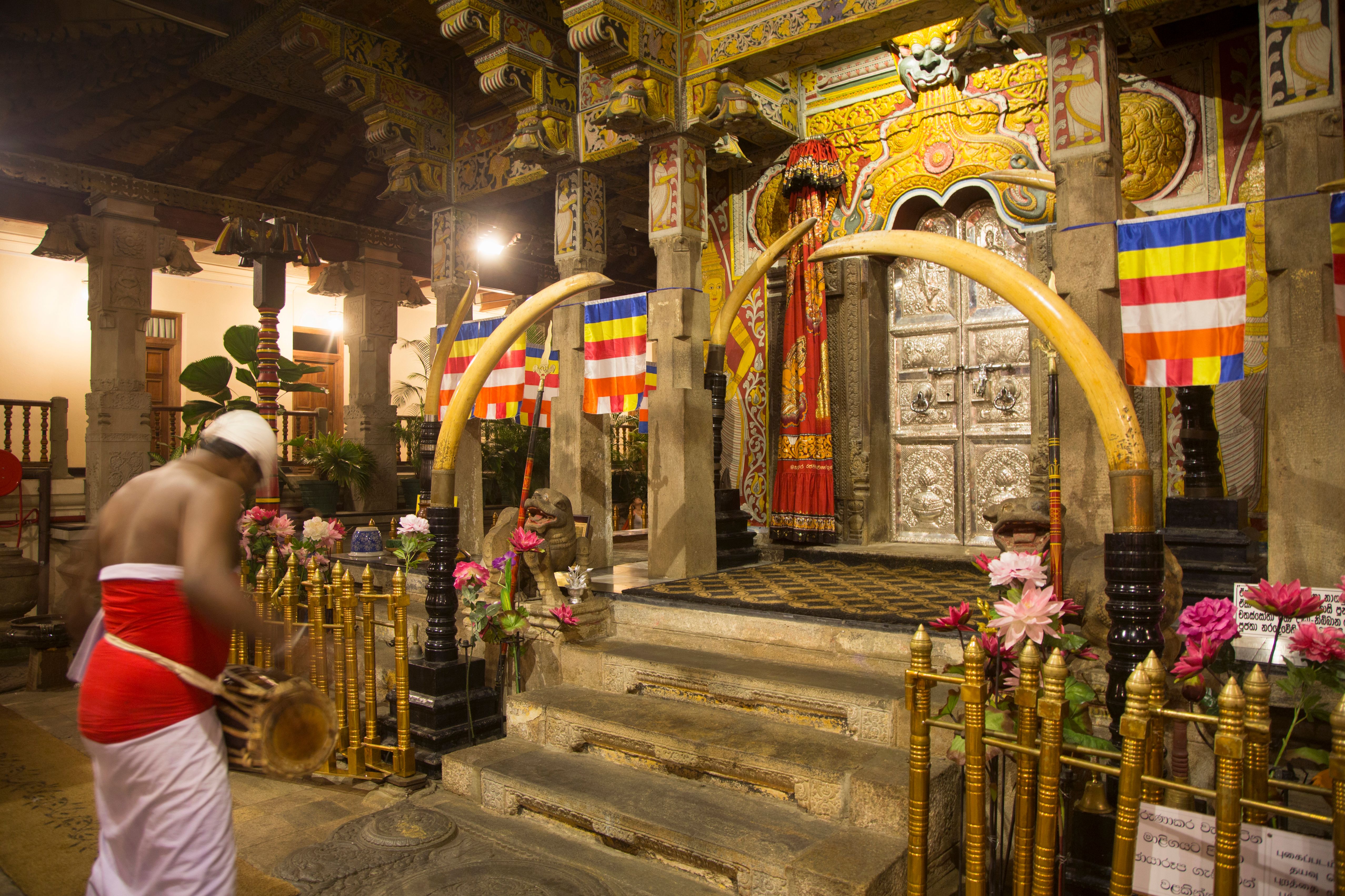 Kandy town,  interior of the temple