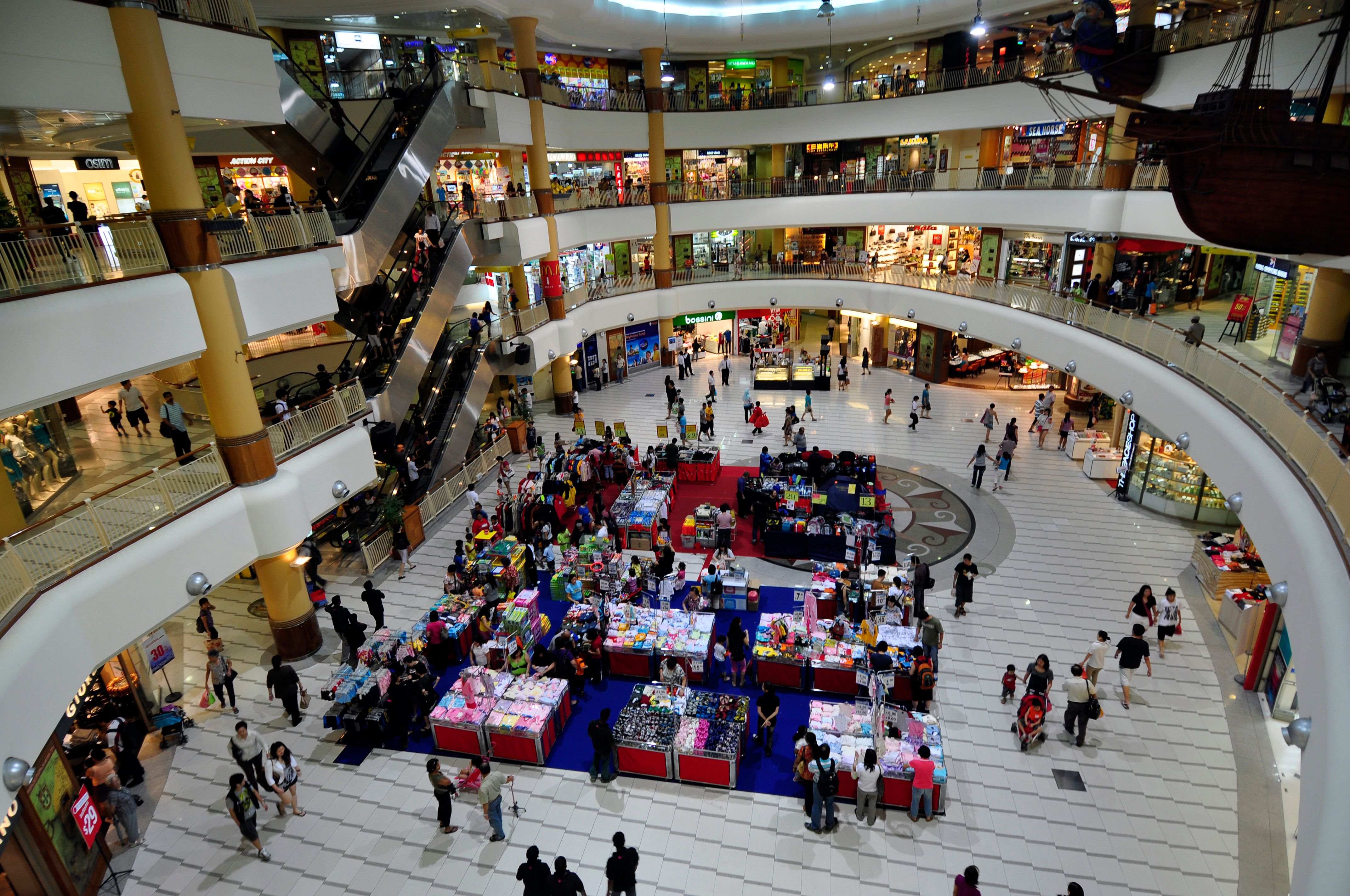 singapore shopping mall