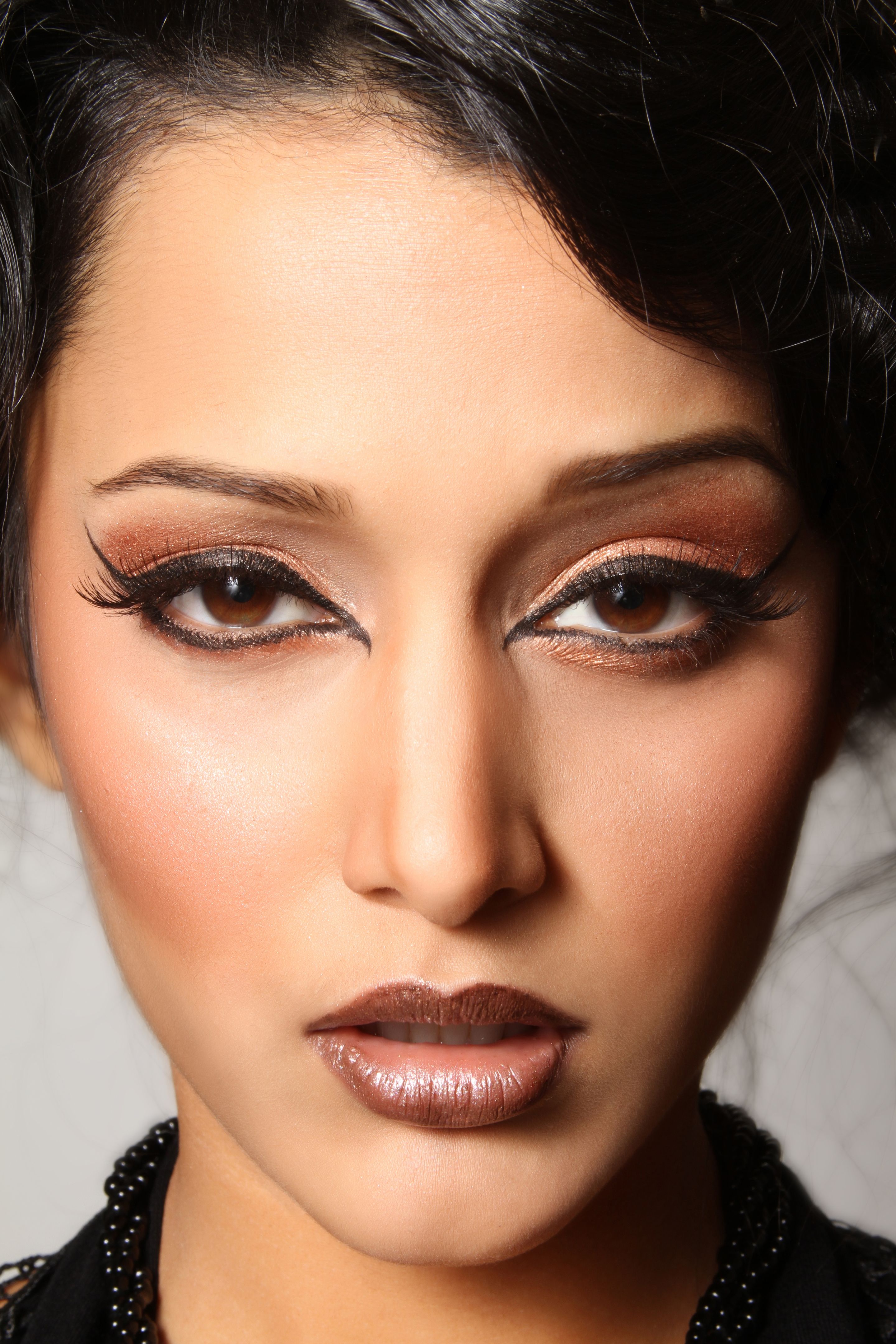 Indian-bride-eyeliner-style