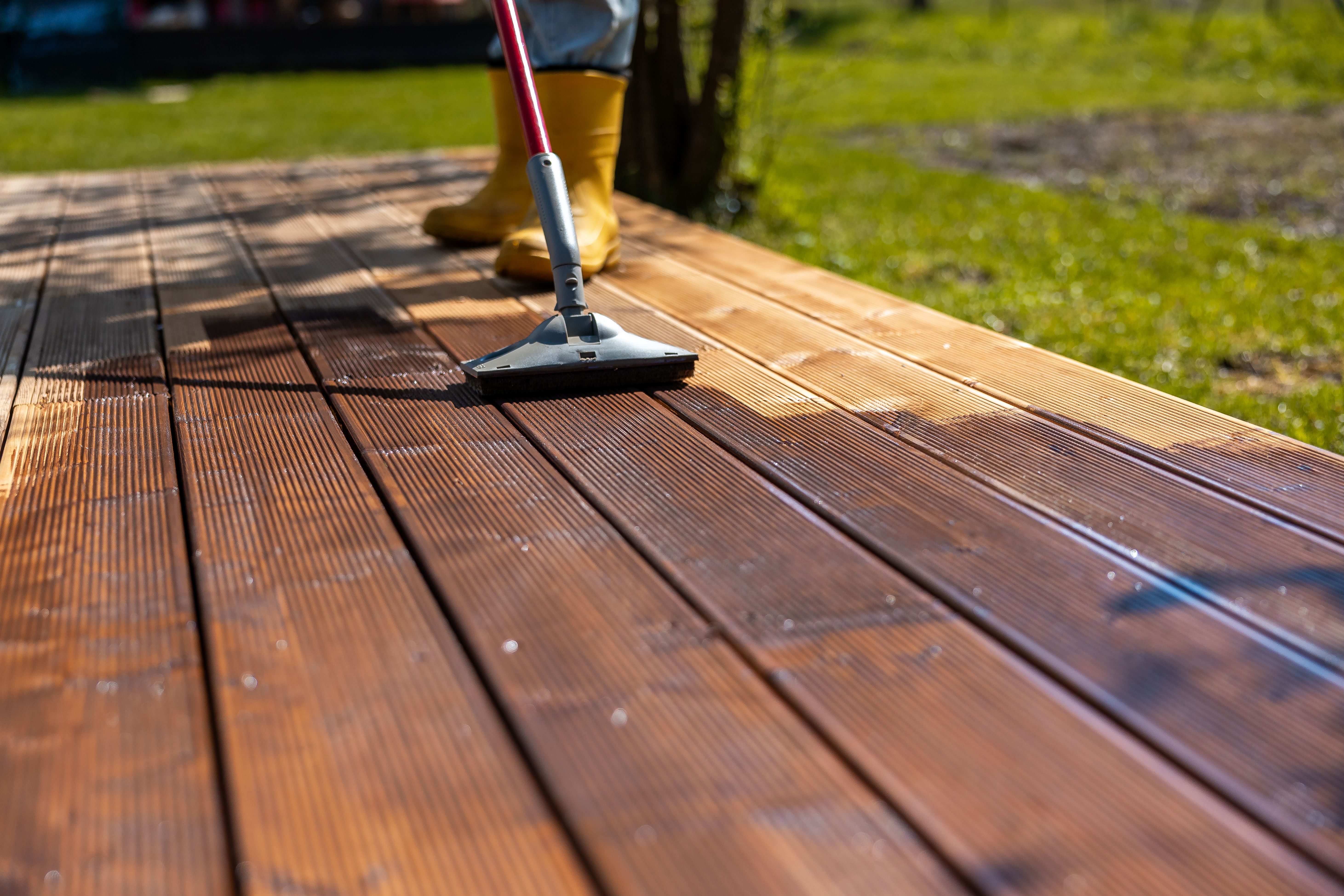 deck staining