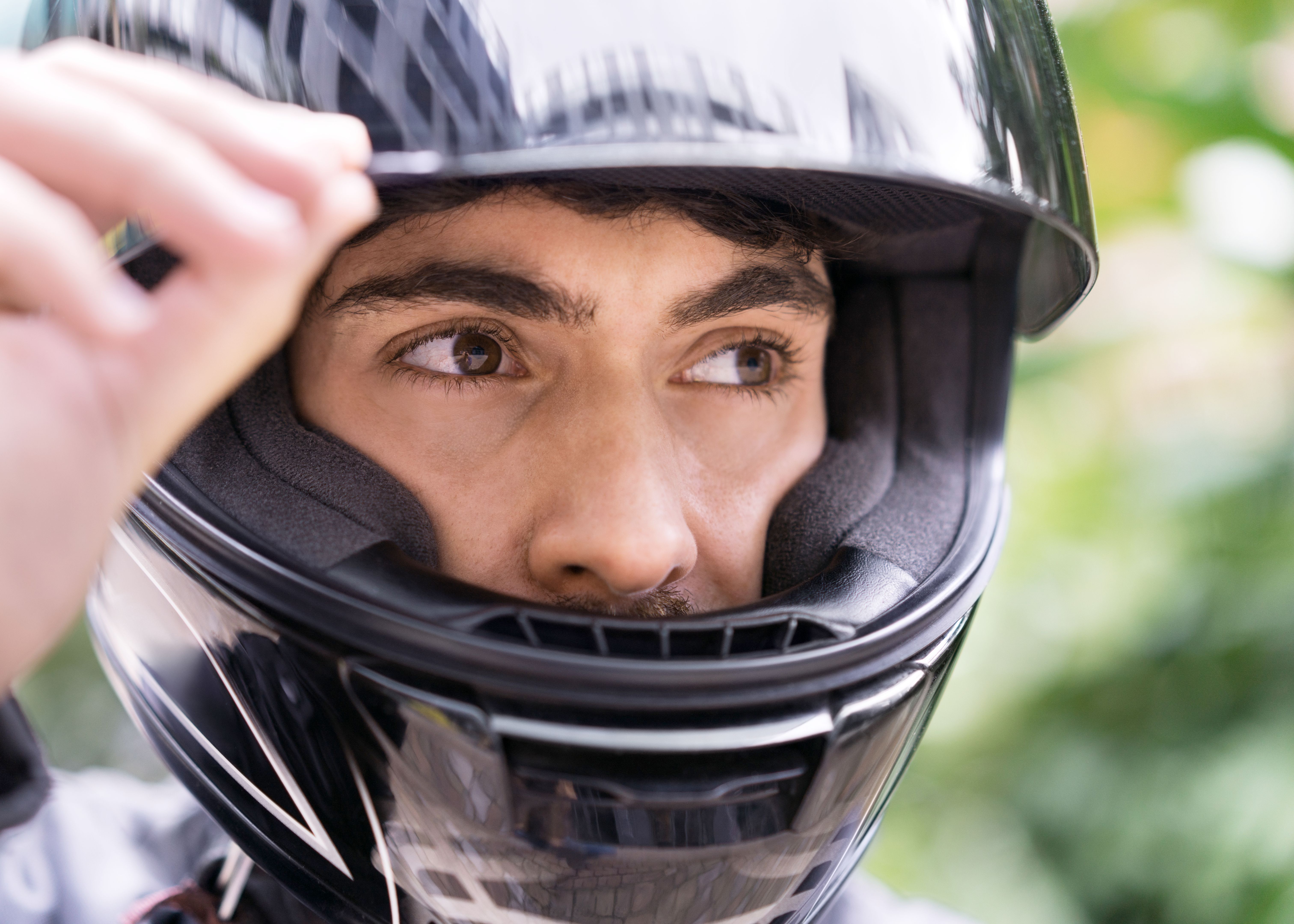 choosing a motorcycle helmet uk How to Choose That's Right for You (Motorcycles, Motorcycling and Motorcycle gear Book 1) eBook : Salisbury, Brian R. Books Motorcycle helmet buying guide from