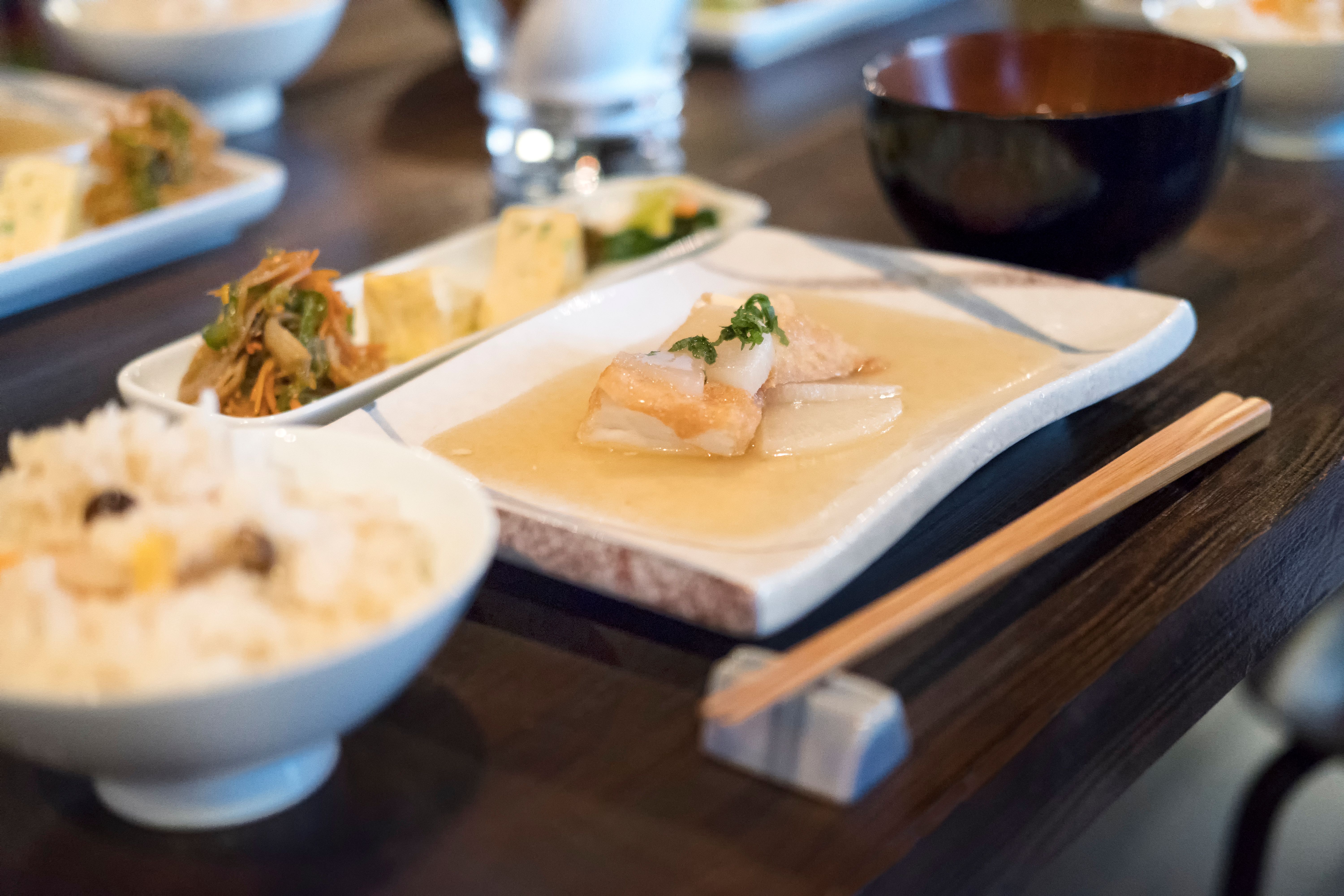 serving tamagoyaki