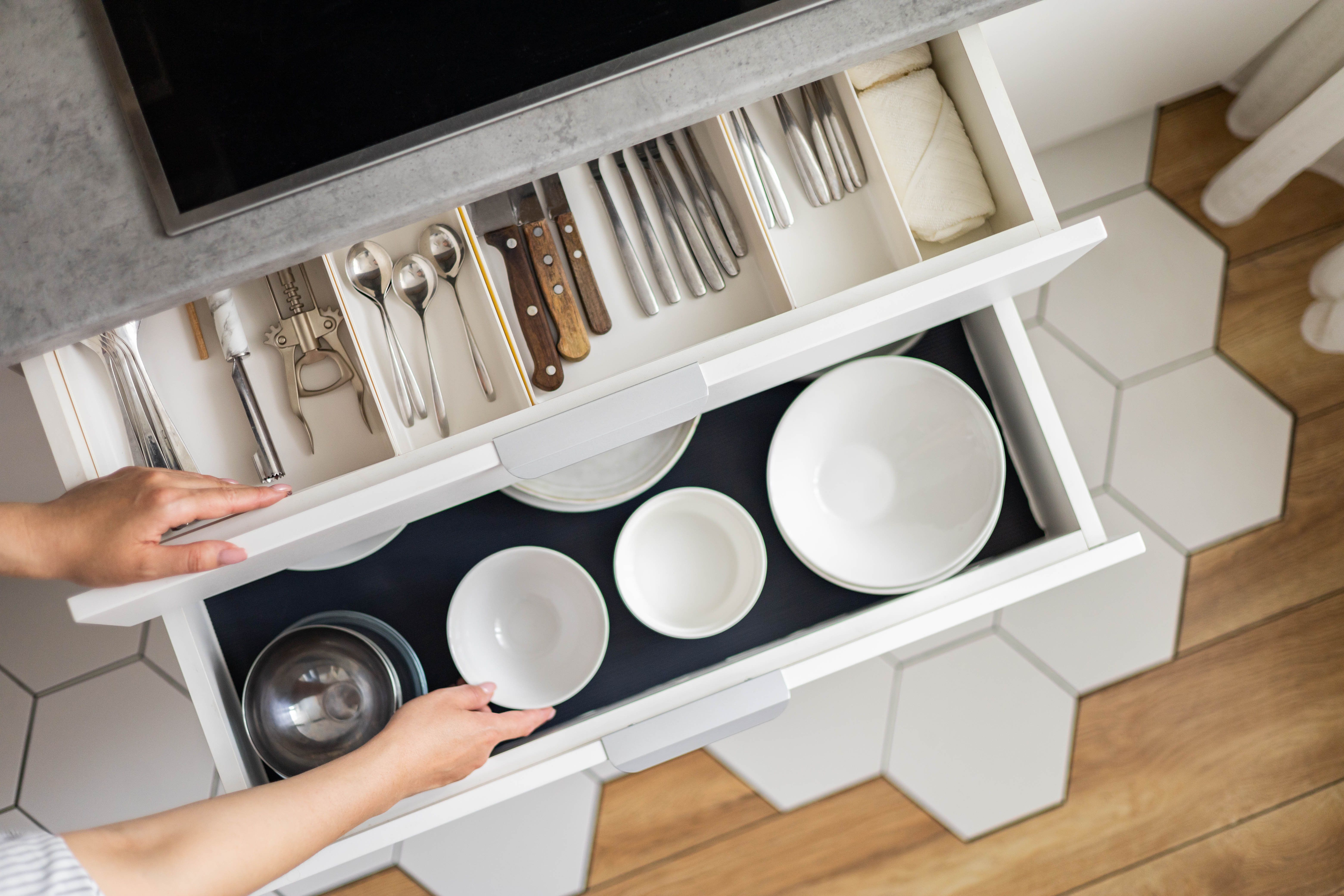 tableware setup
