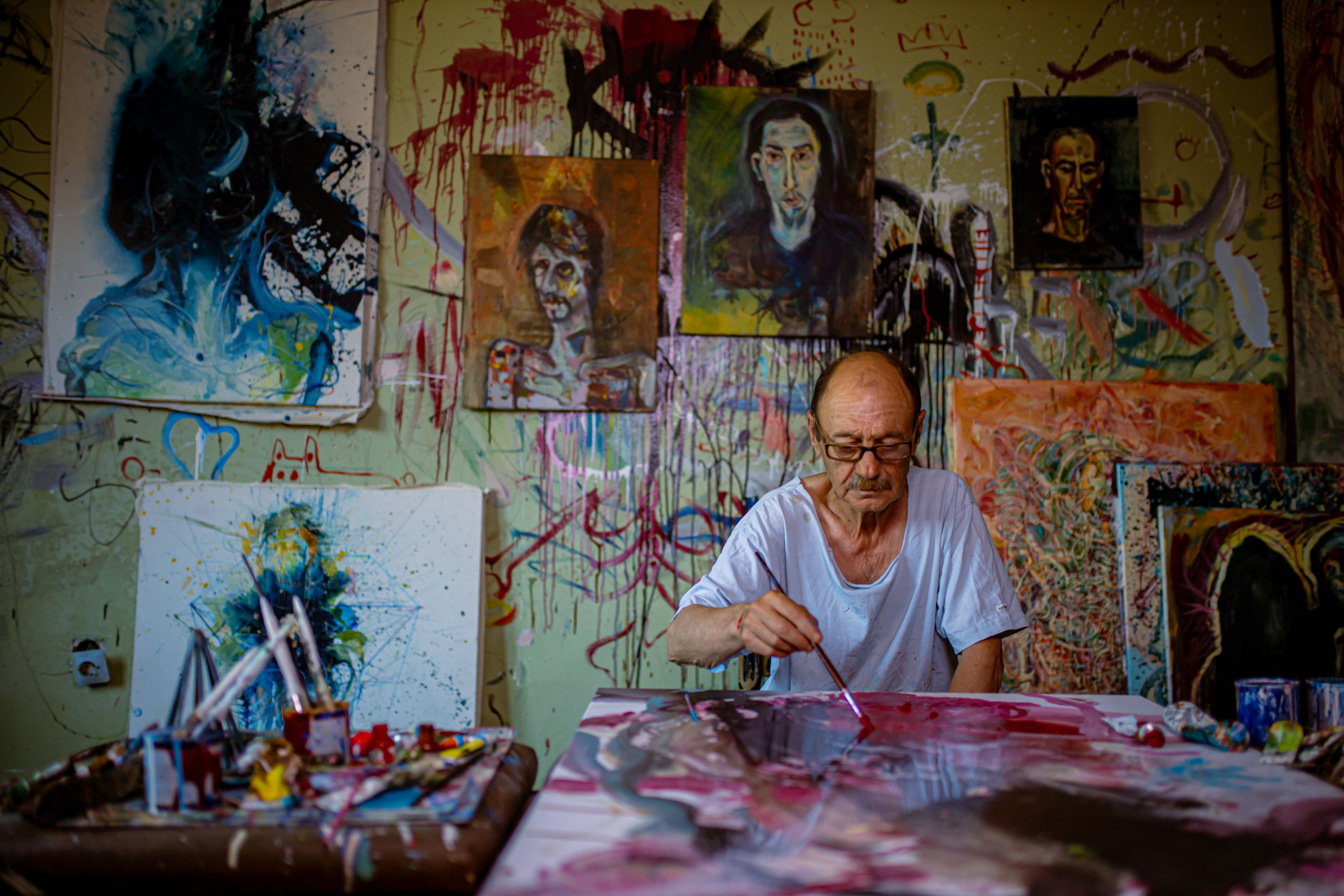 local artist at work