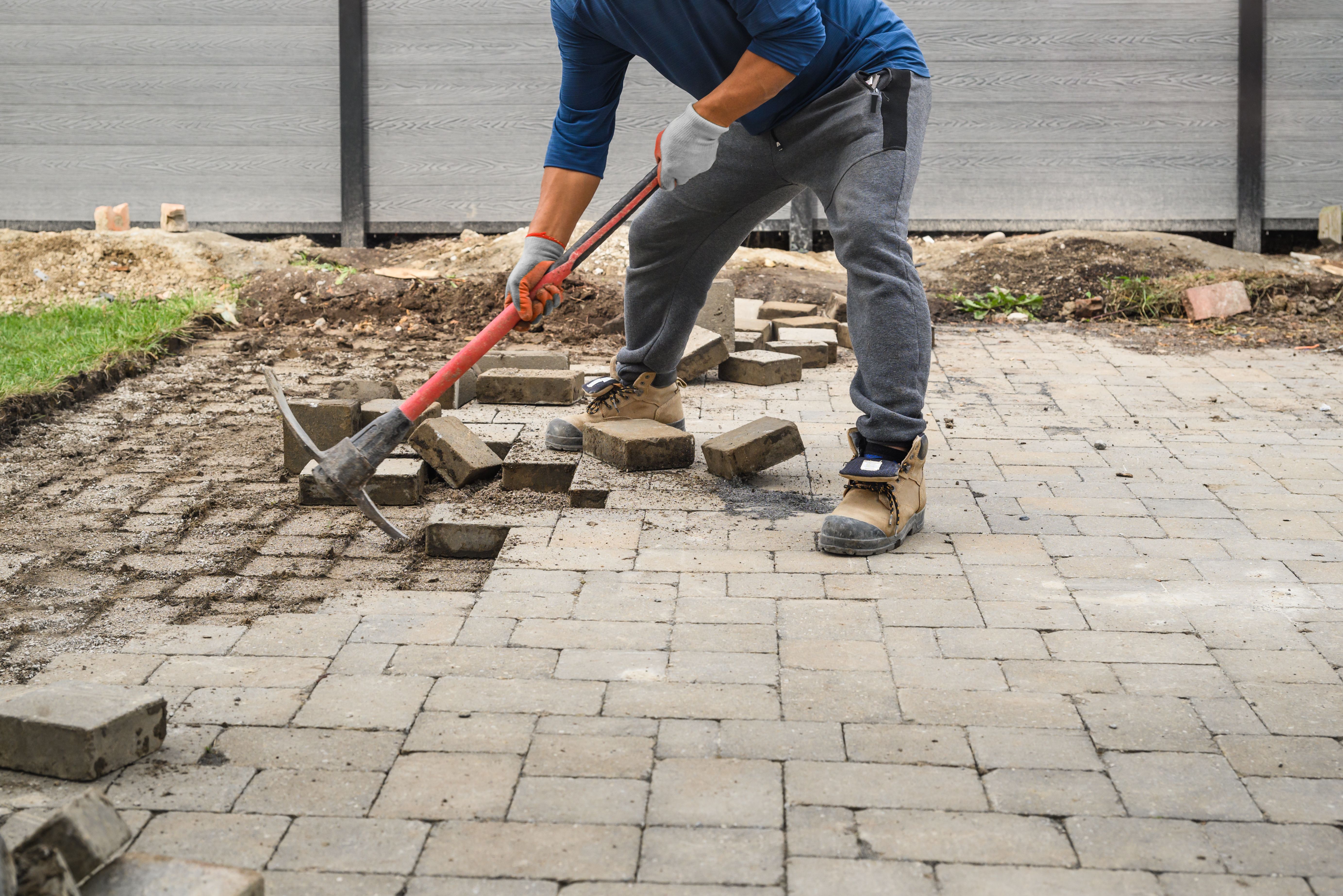 landscaping contractor