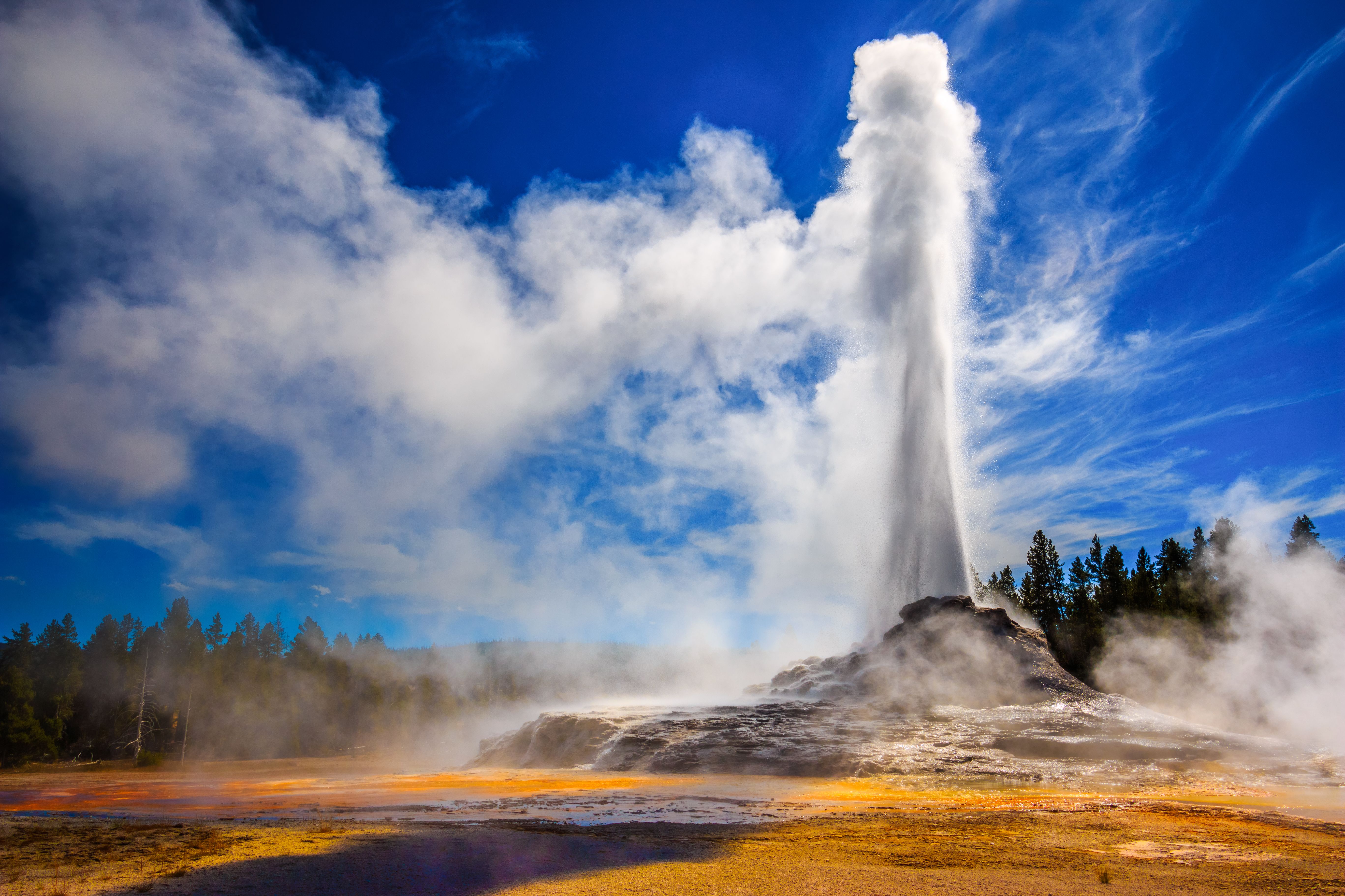 yellowstone geyser