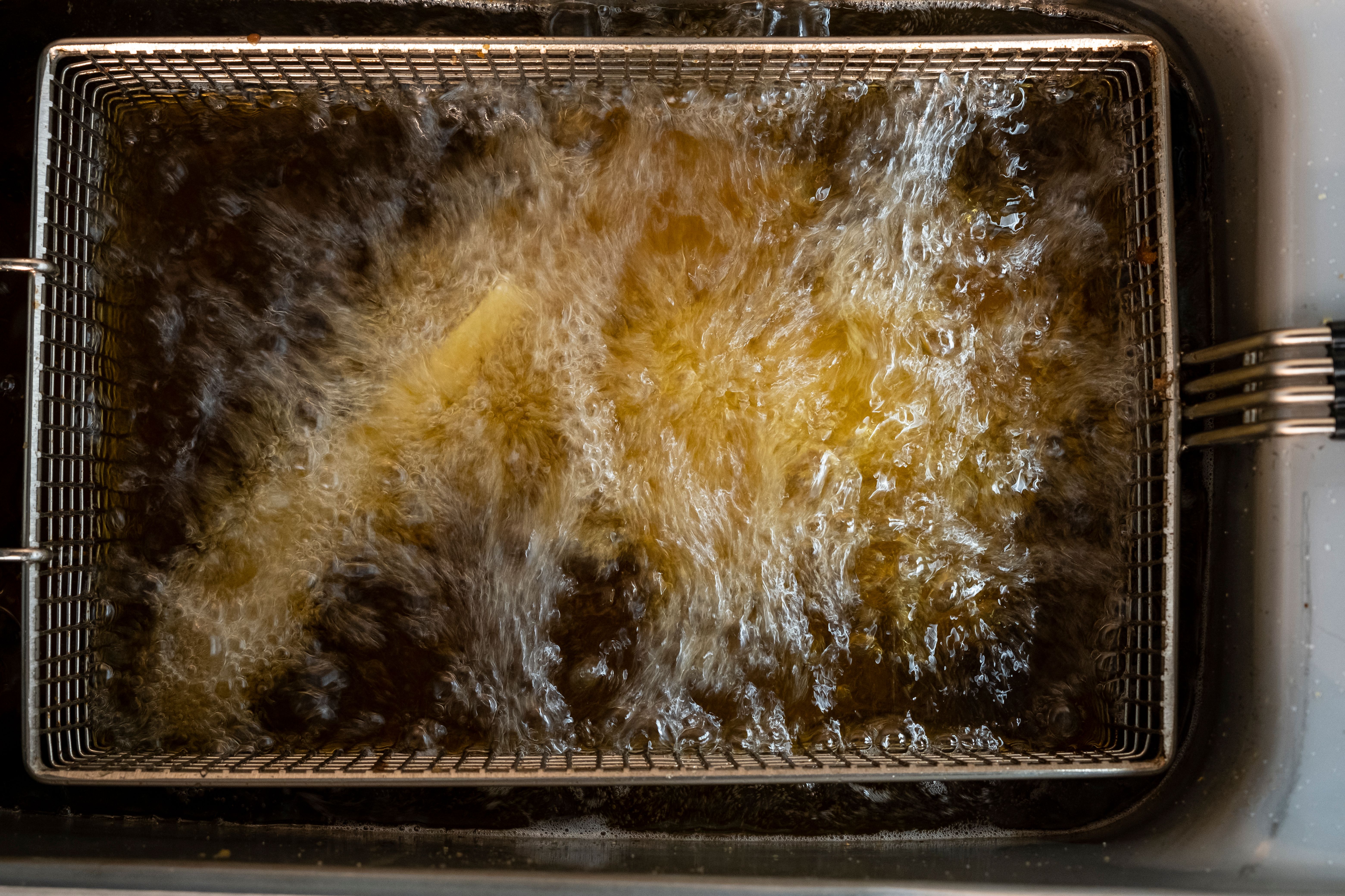 cleaning fryer