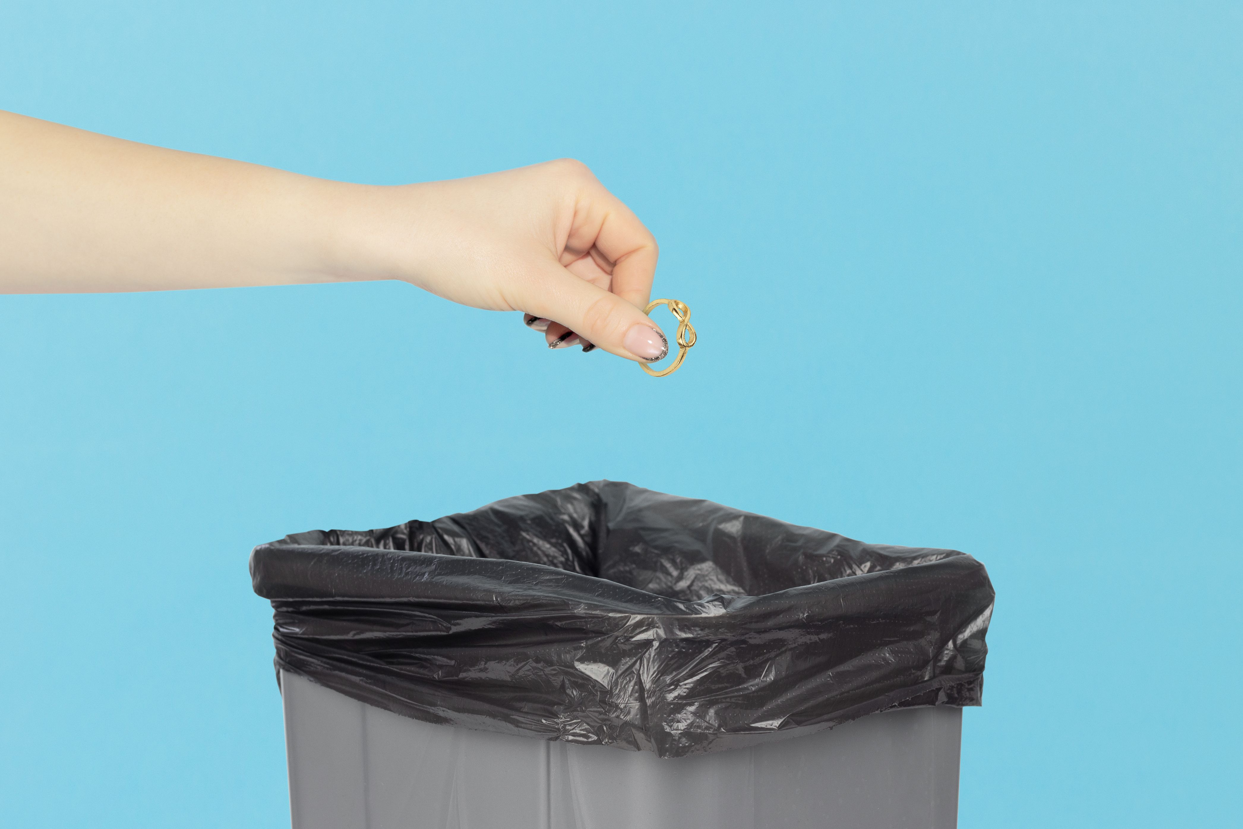 recycling bin wedding
