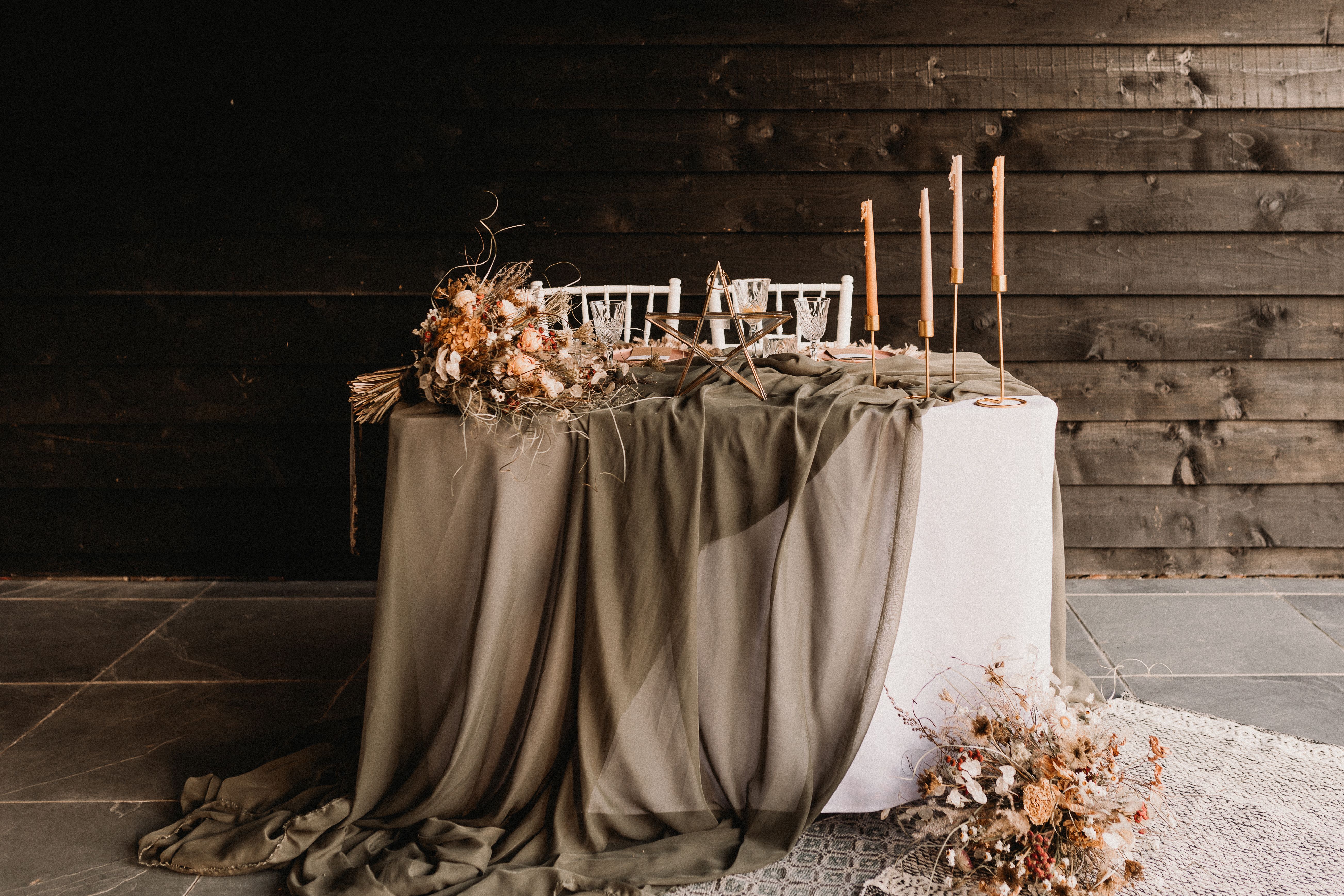 boho wedding decor