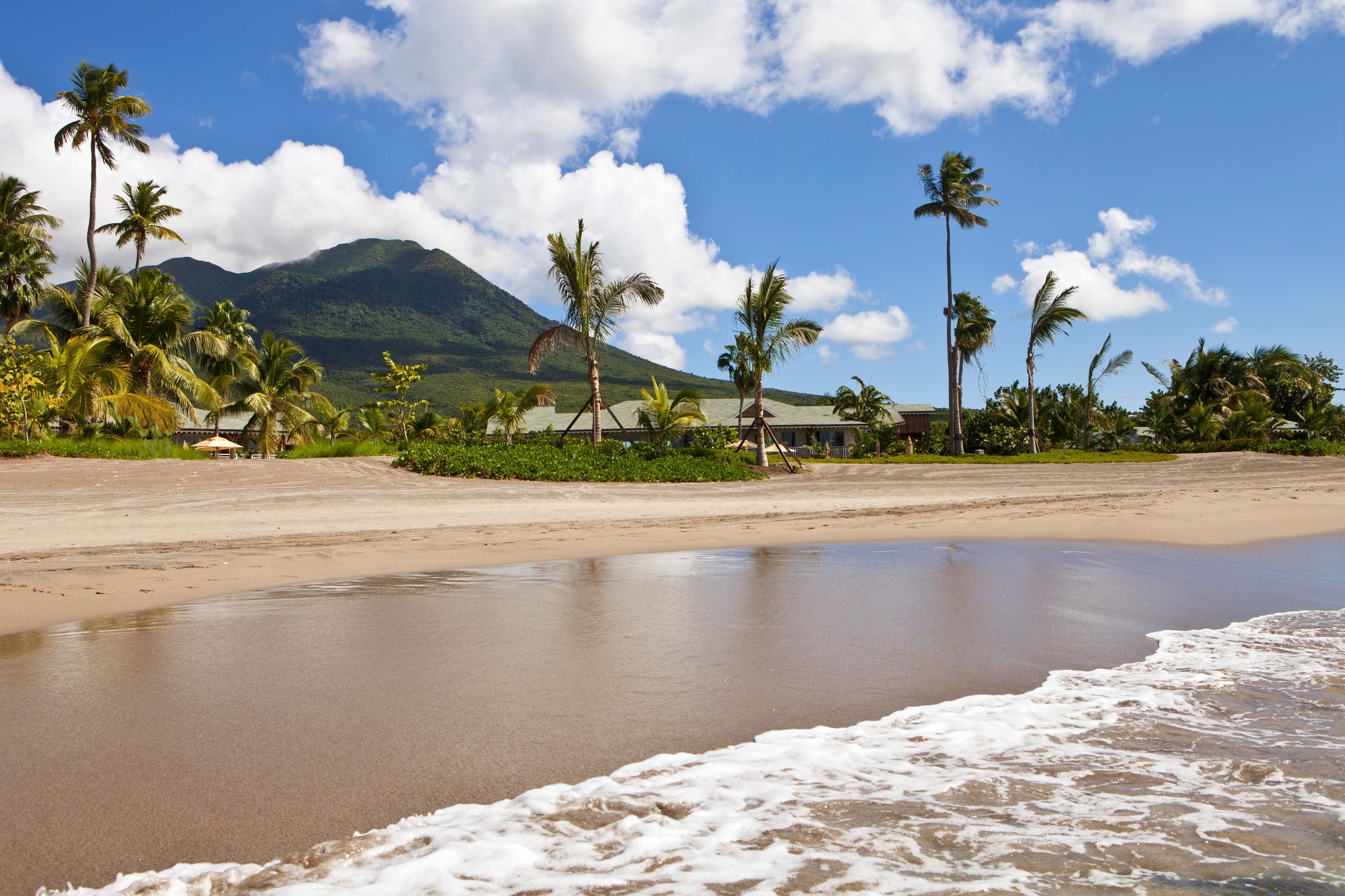 Pinney's Beach, Nevis Pinney's Beach, Nevis