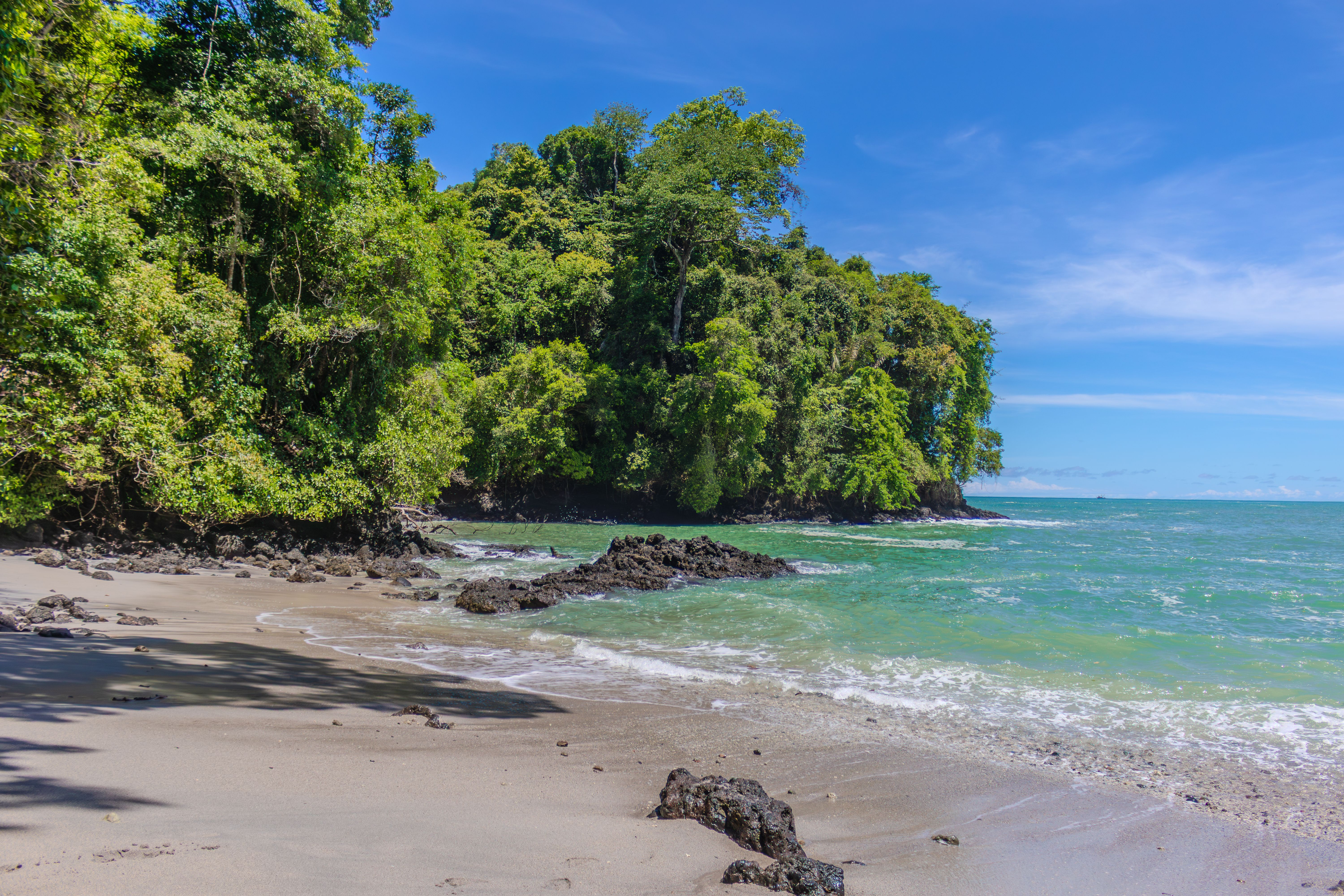 manuel antonio beach