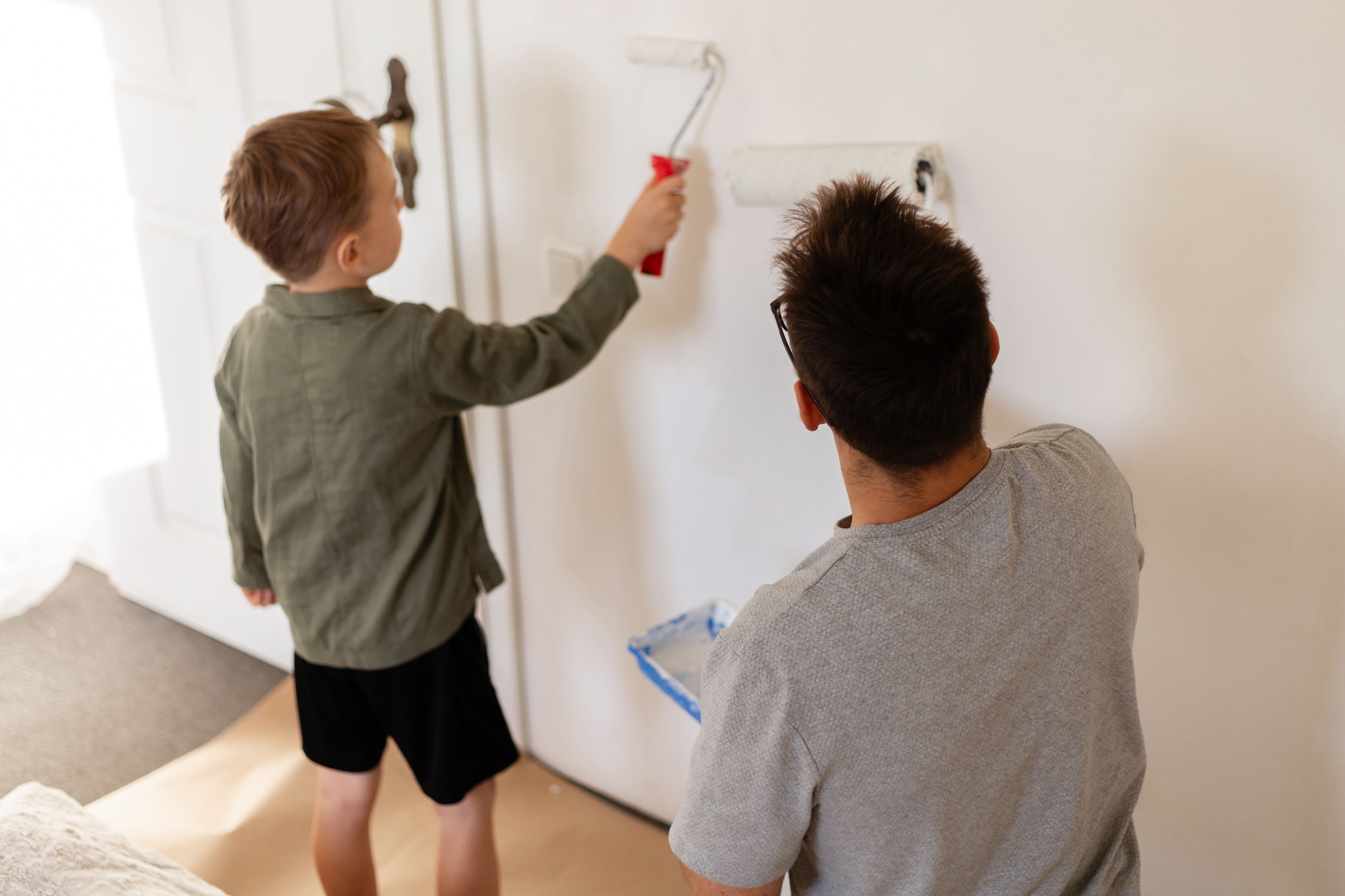 team painting