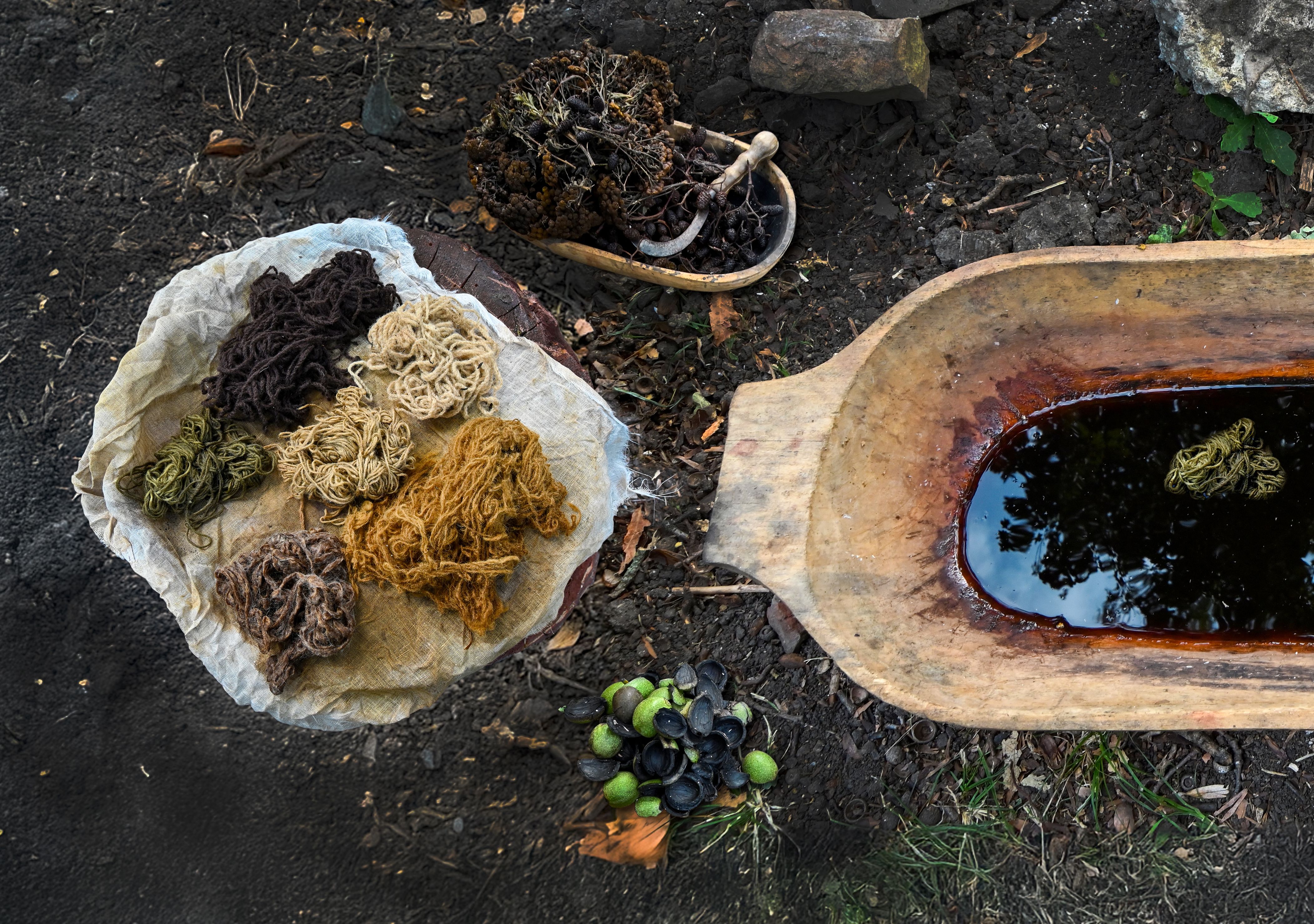 autumn natural dyes