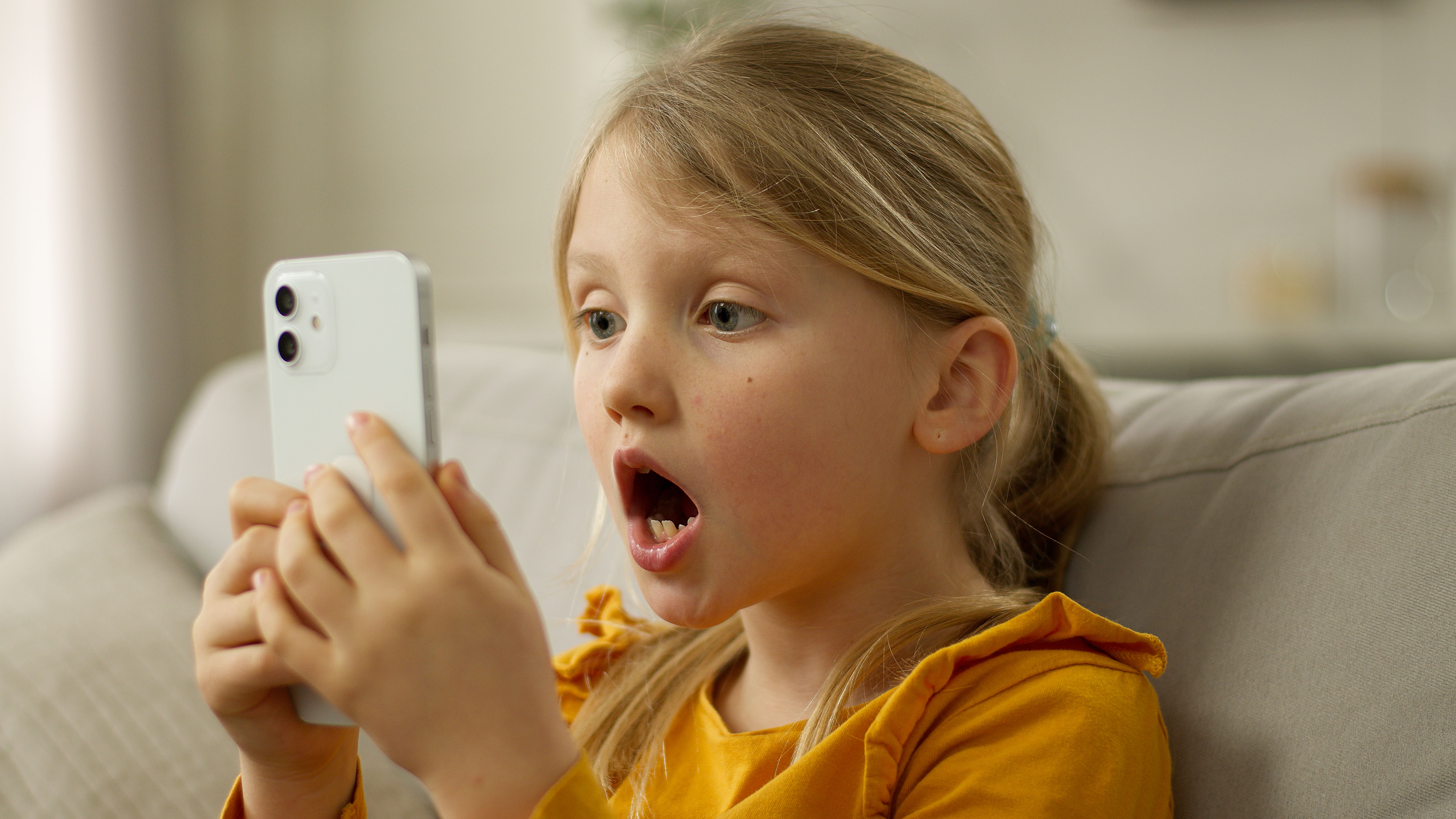 child using smartphone