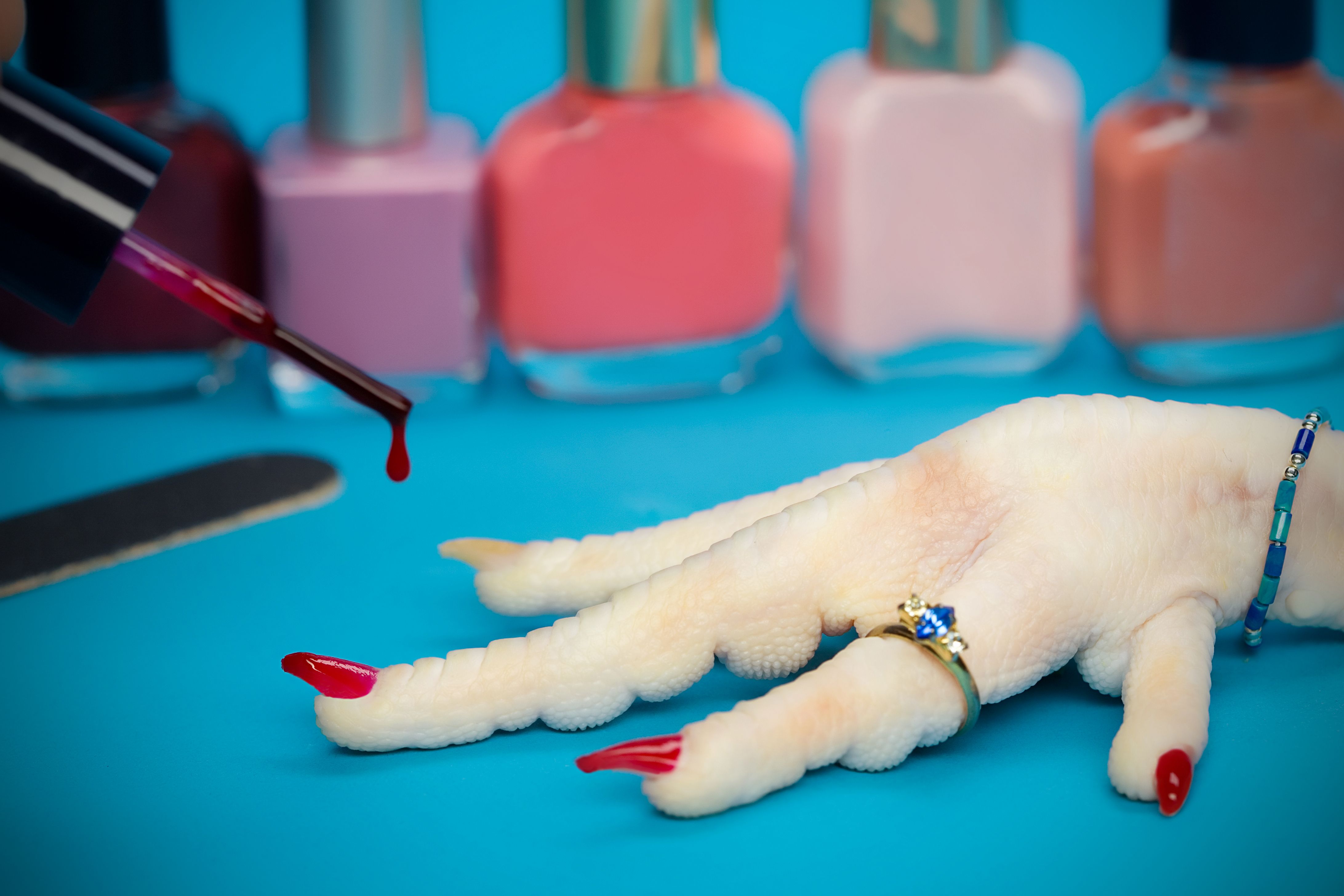 customer service nails