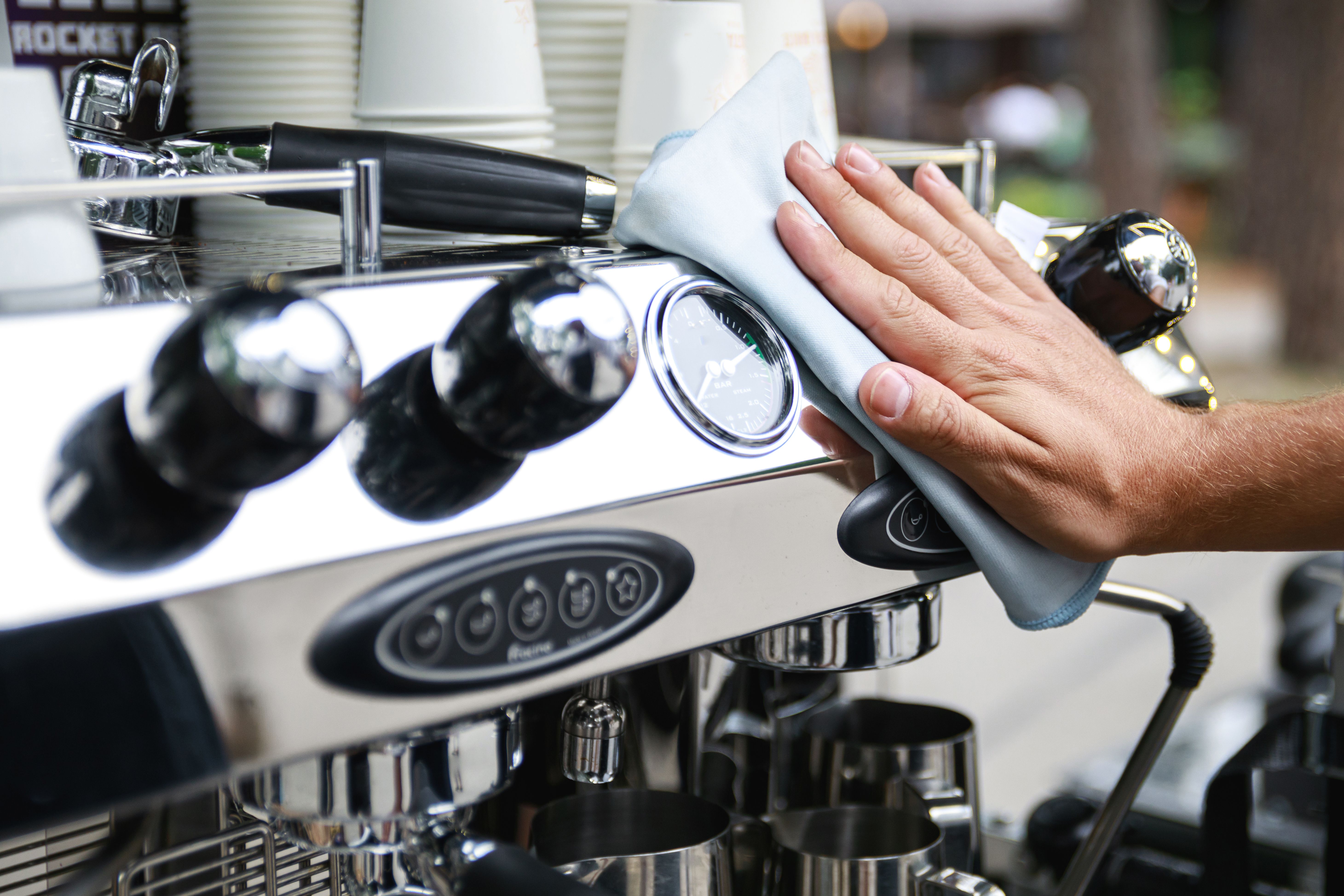 cafe cleaning