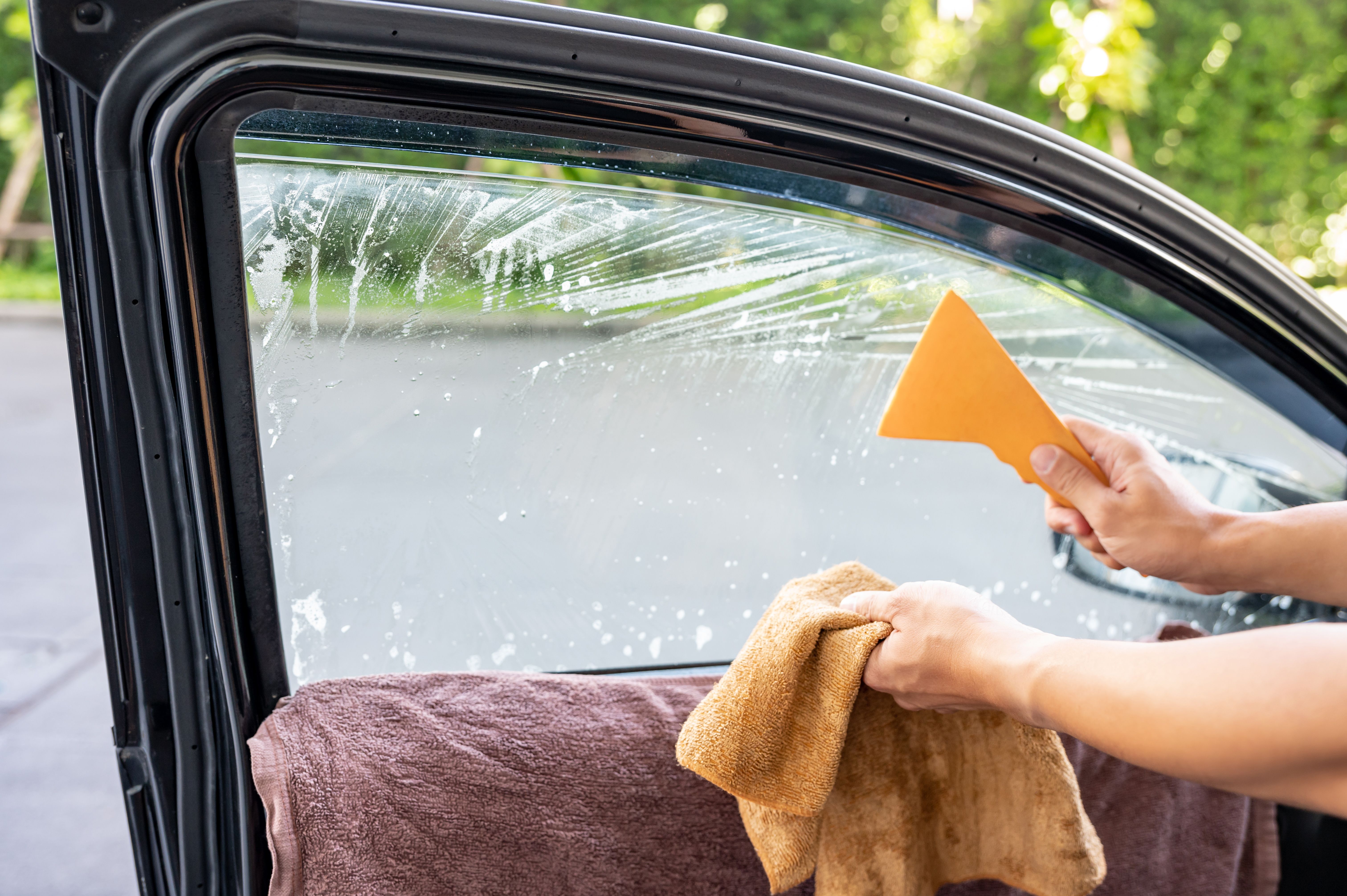 cleaning window tint