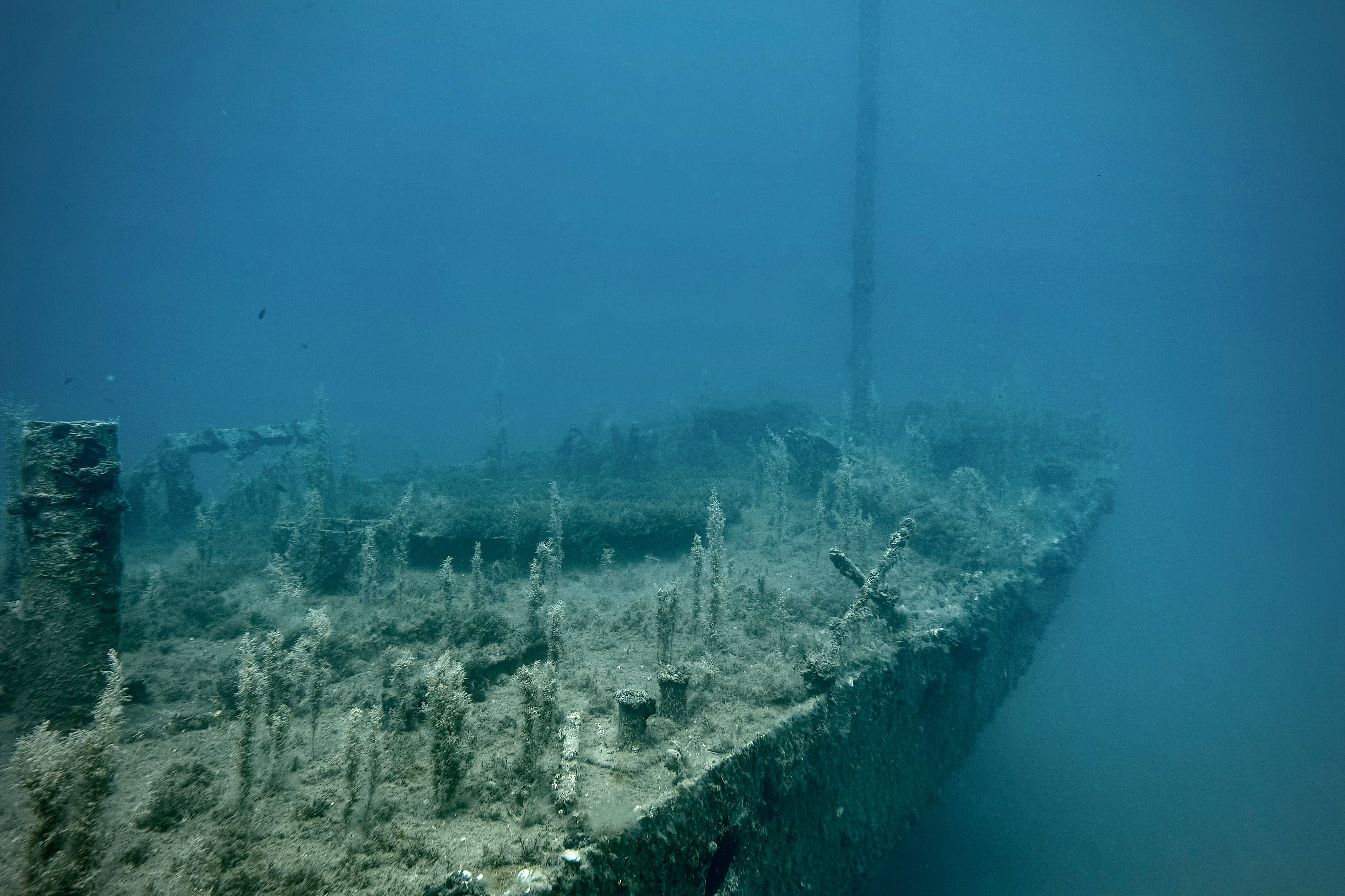 shipwreck diving