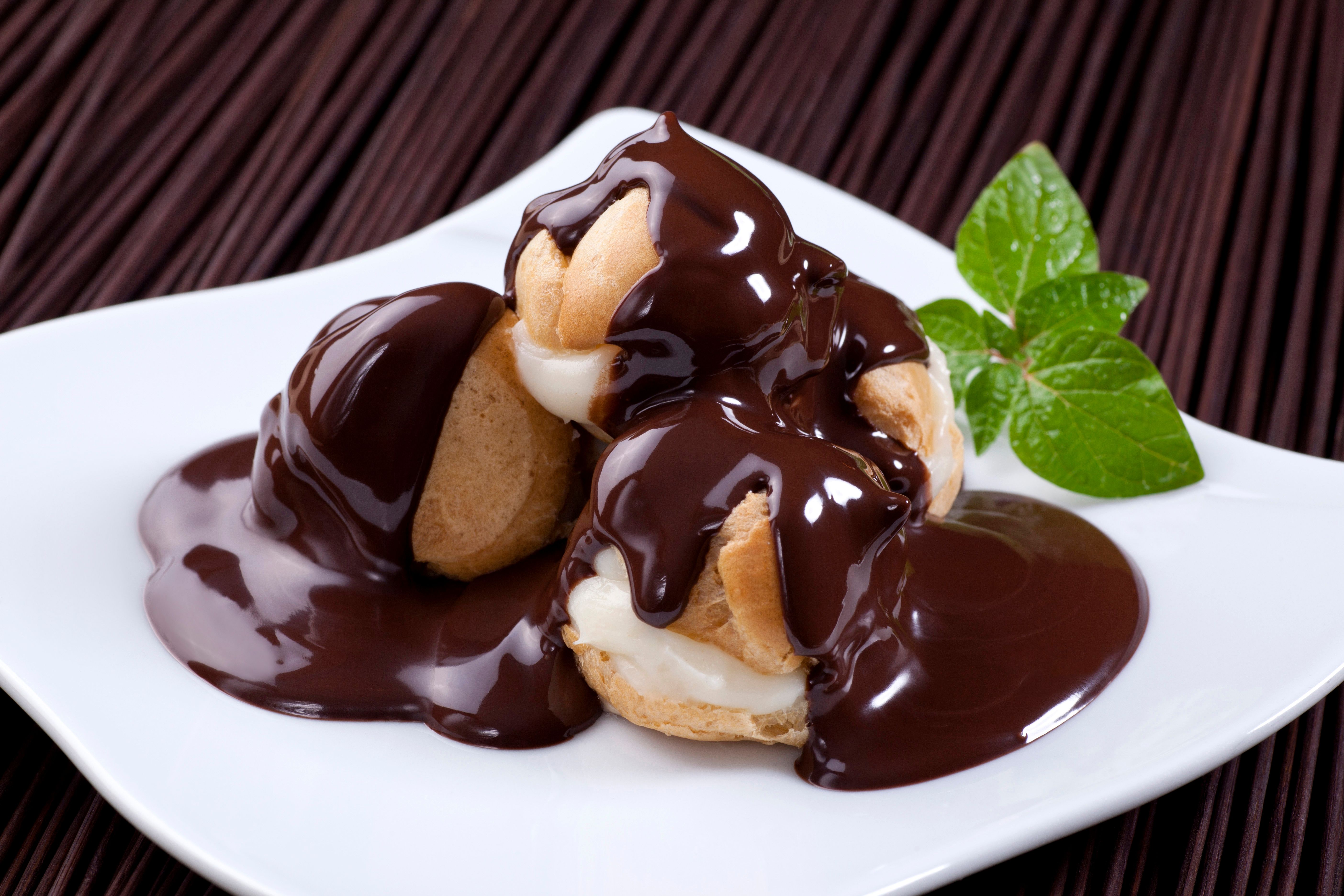 profiteroles dessert