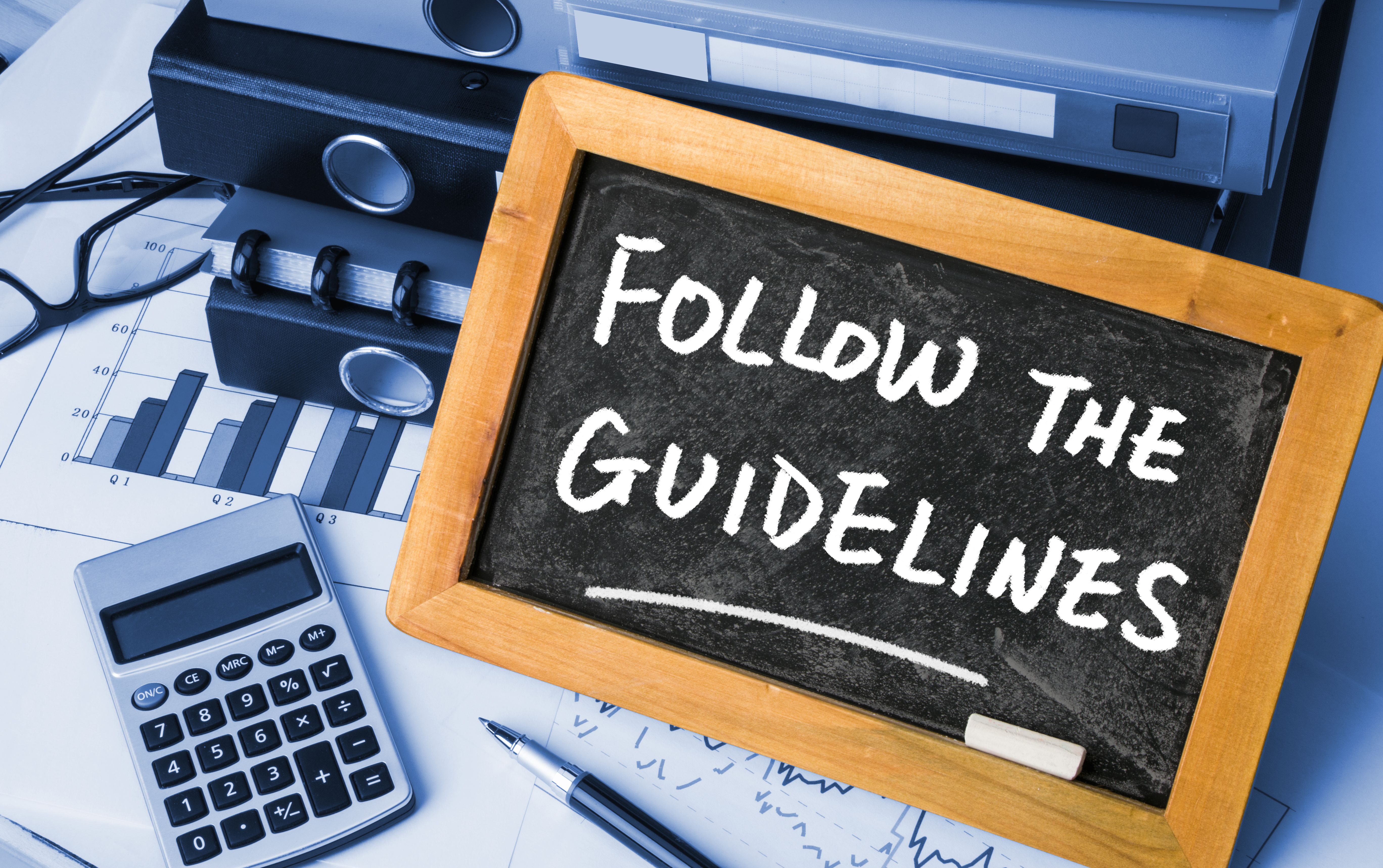 Sign telling us to follow the guidelines