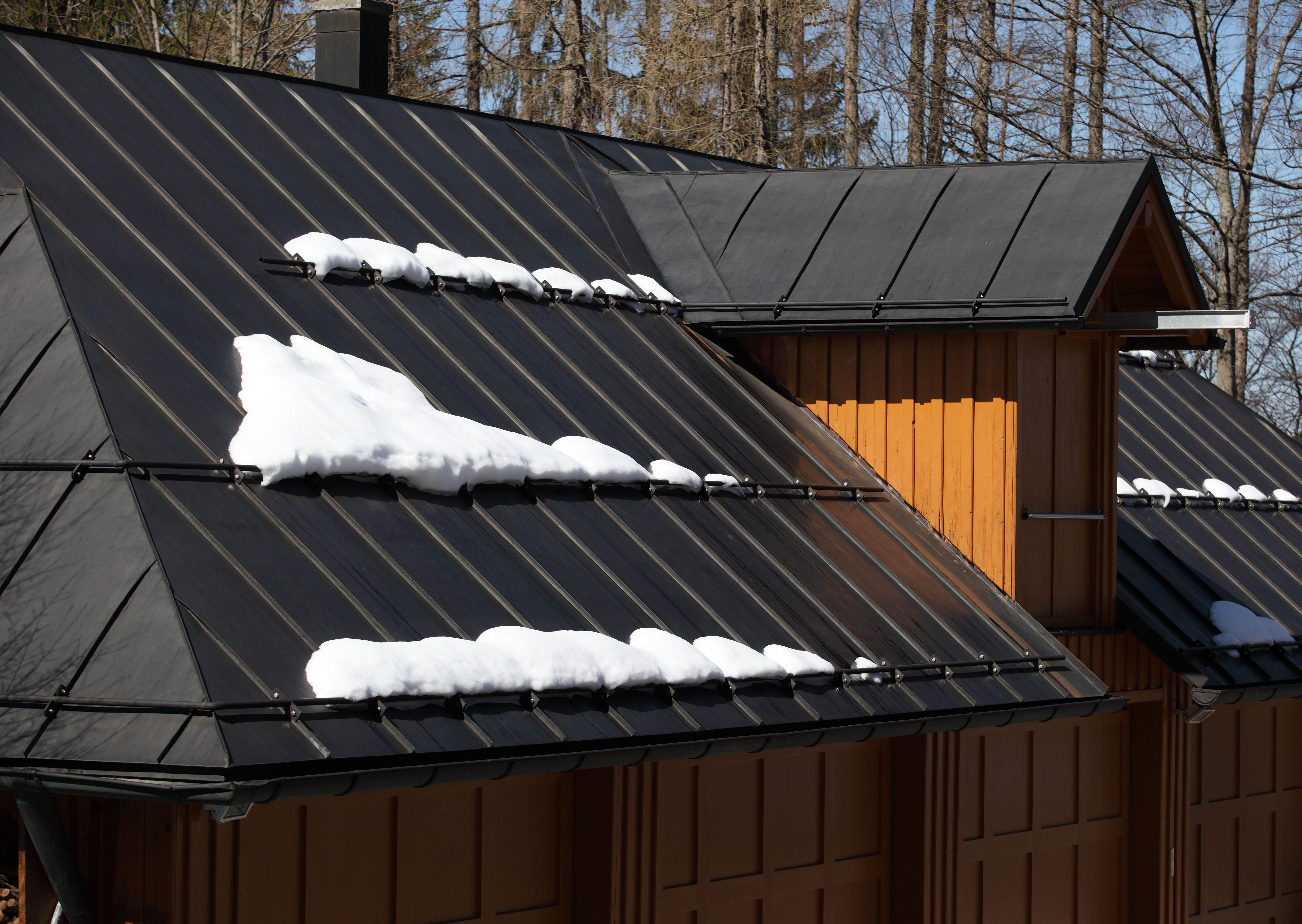 metal roof snow
