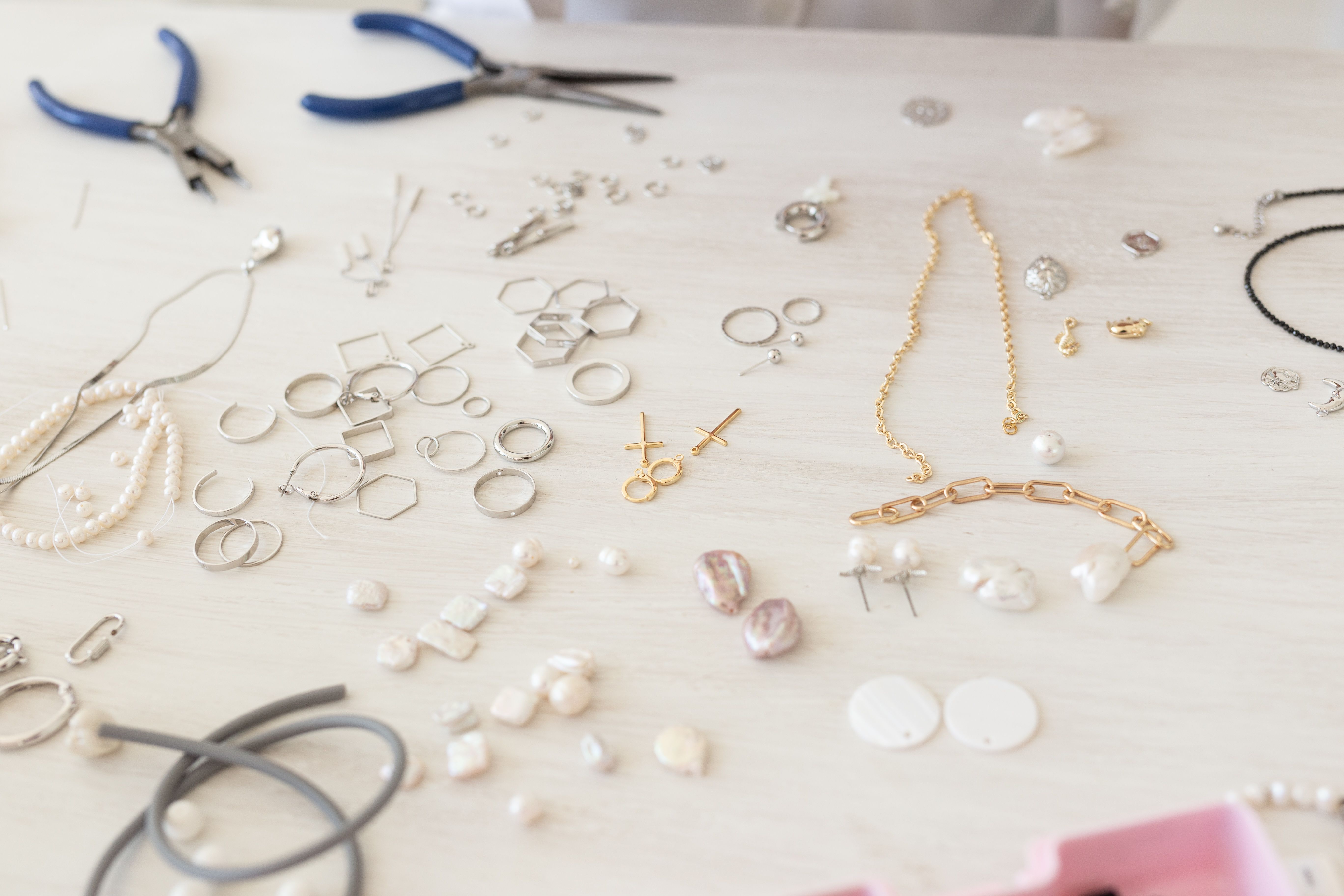 innovative jewelry materials