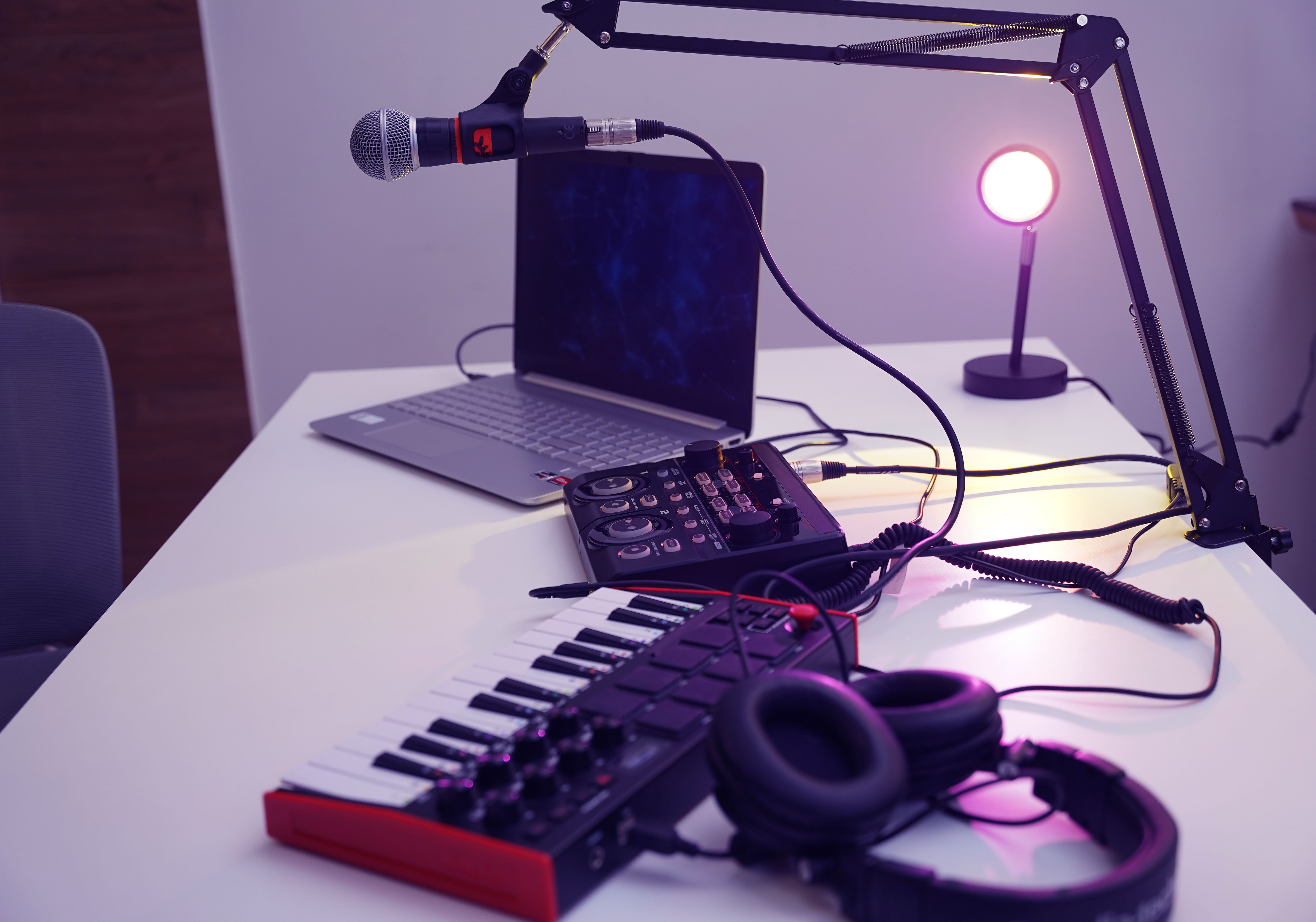 Beautiful young singer and musician broadcast from her home studio