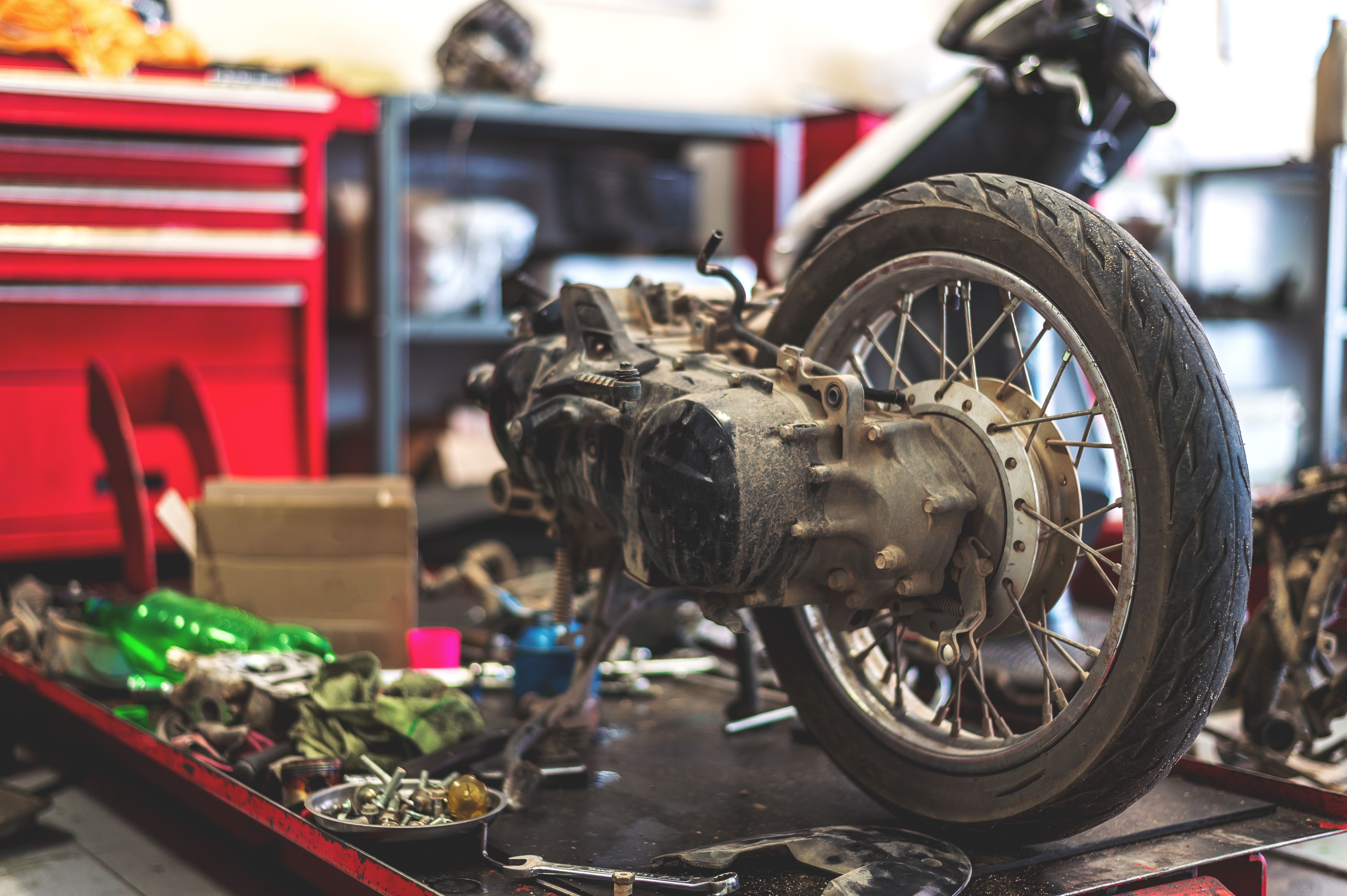 motorrad reparaturwerkstatt