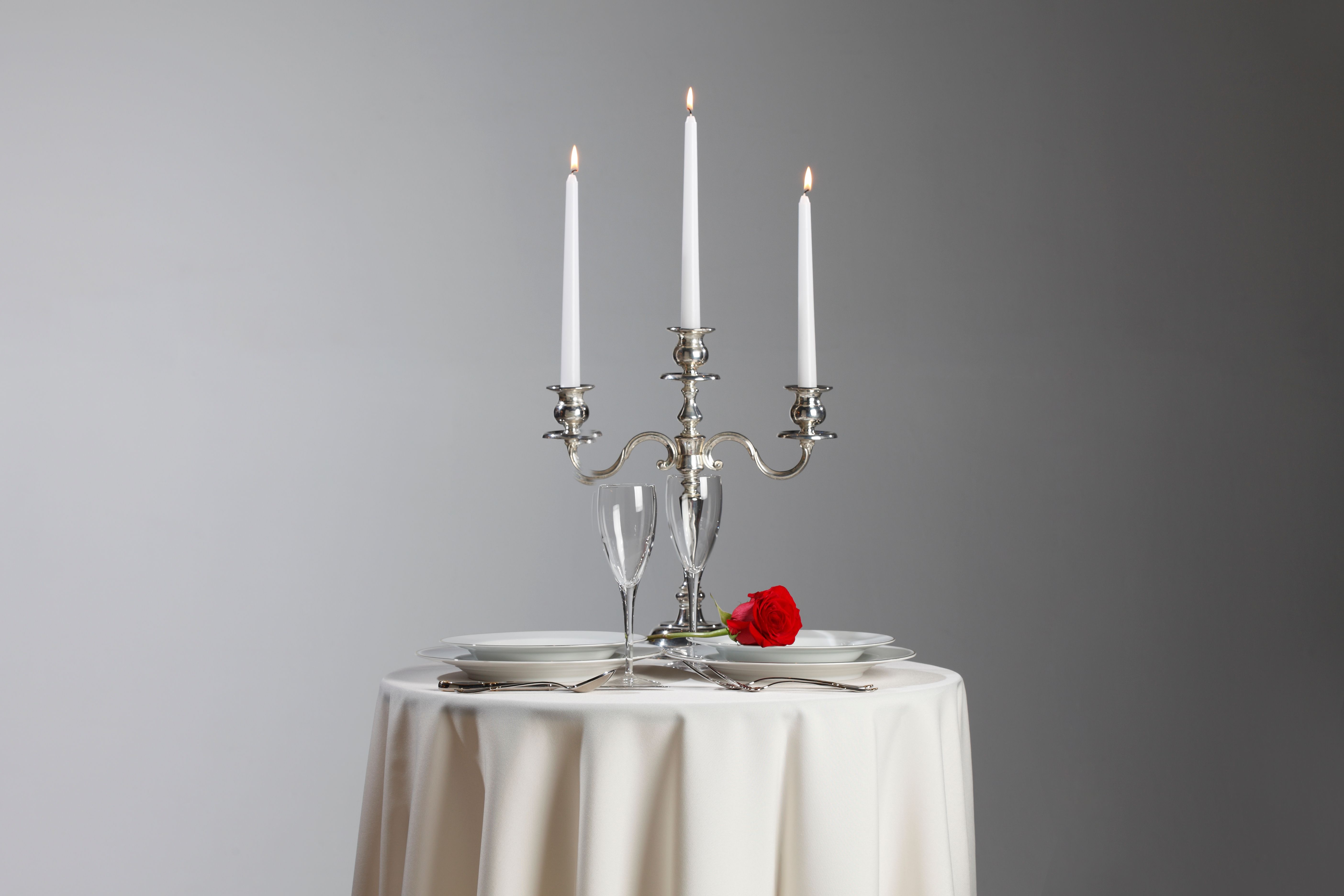 romantic candlelight dinner