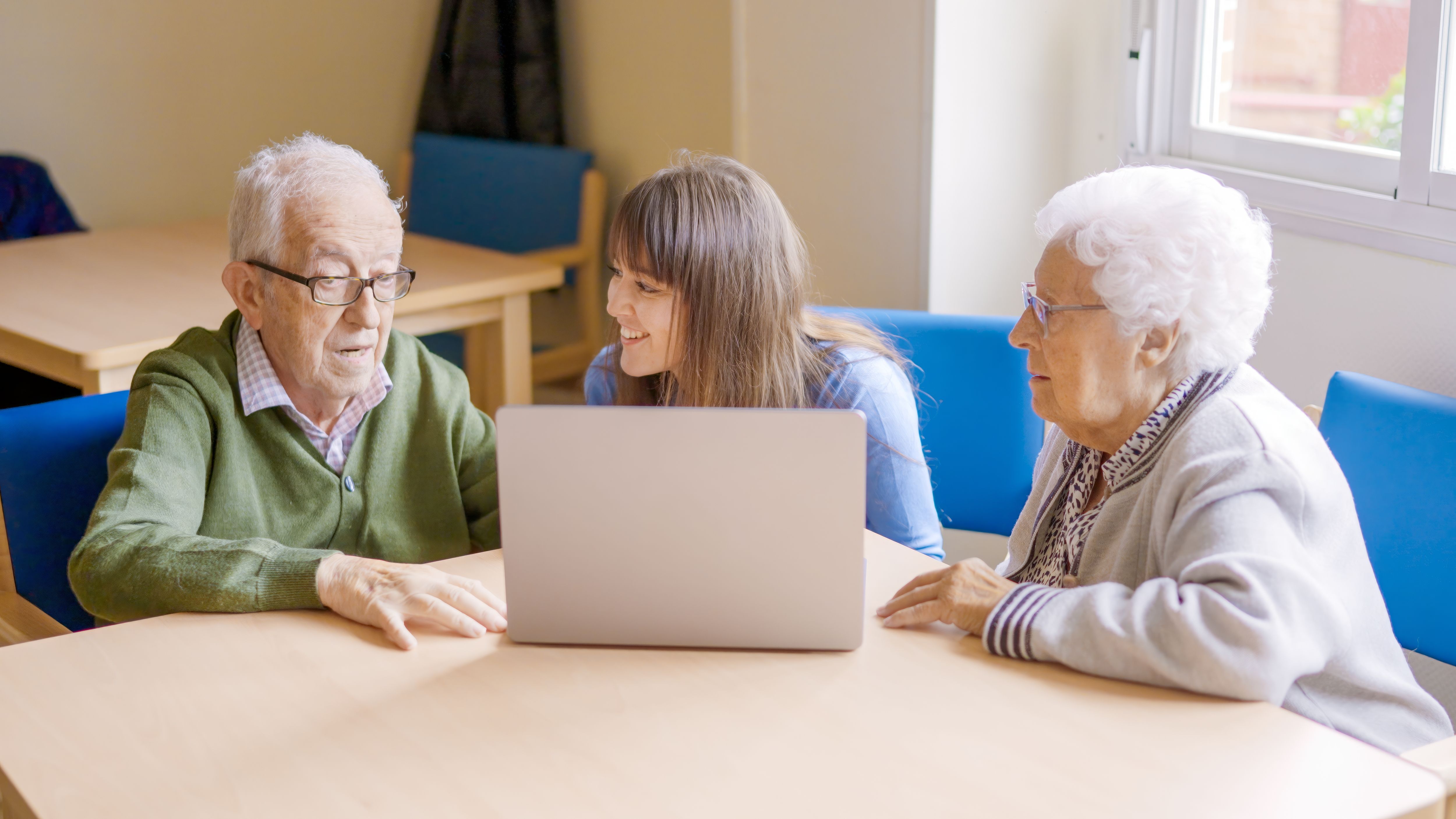 Navigating Downsizing: Tips for Seniors and Their Families