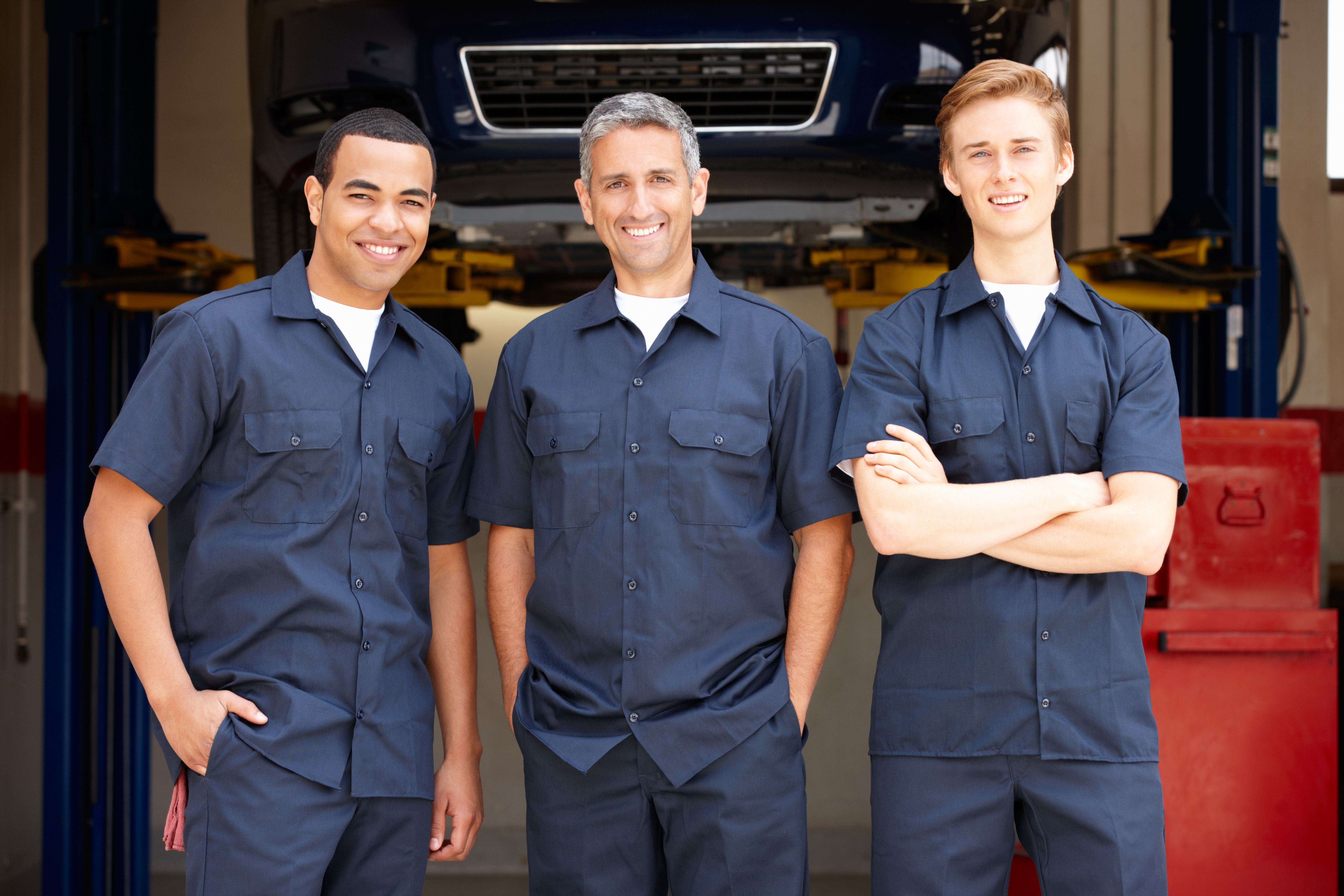 auto restoration team