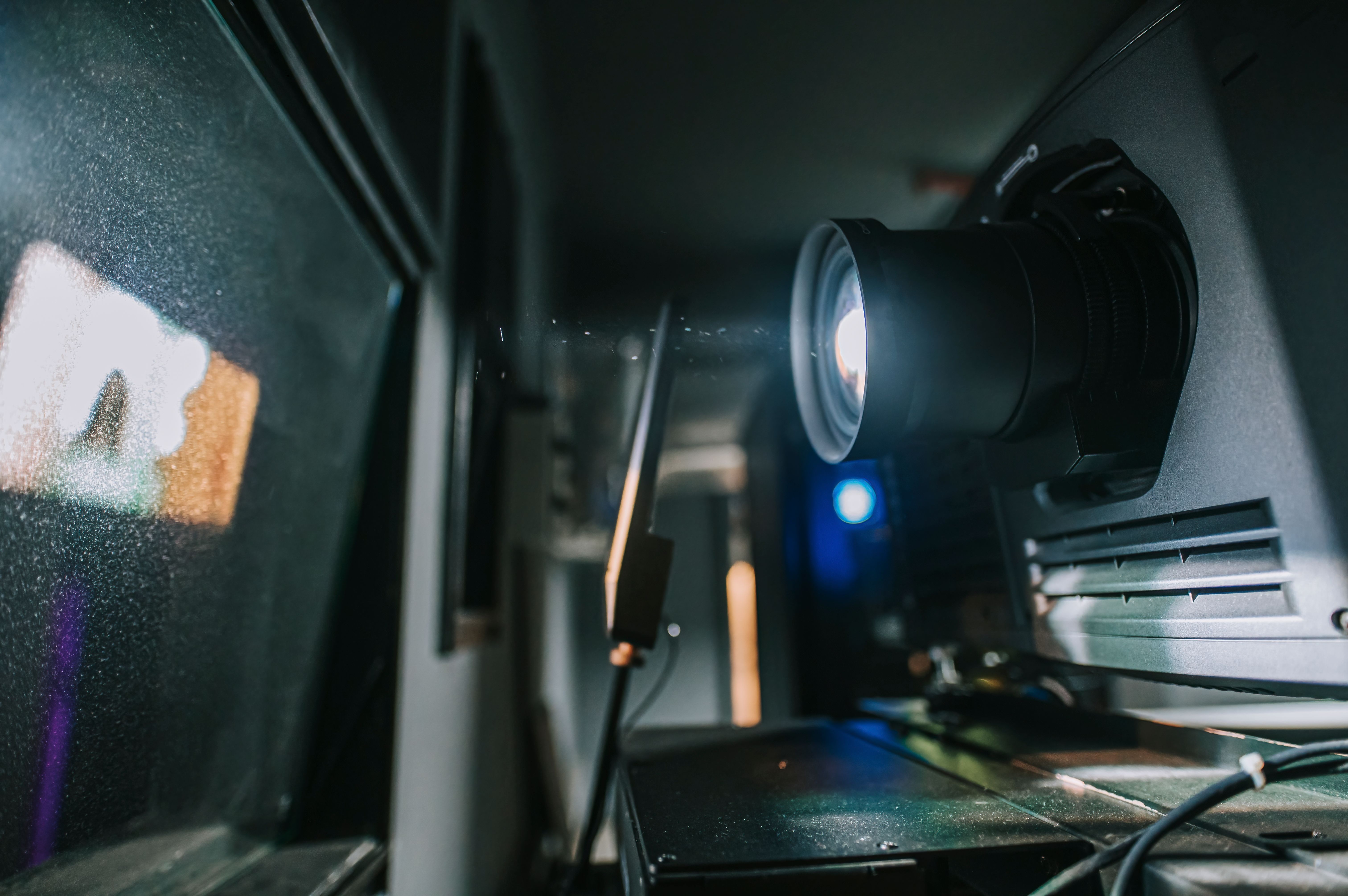 LED projectors for relaxing night vibes with SpaceGlow