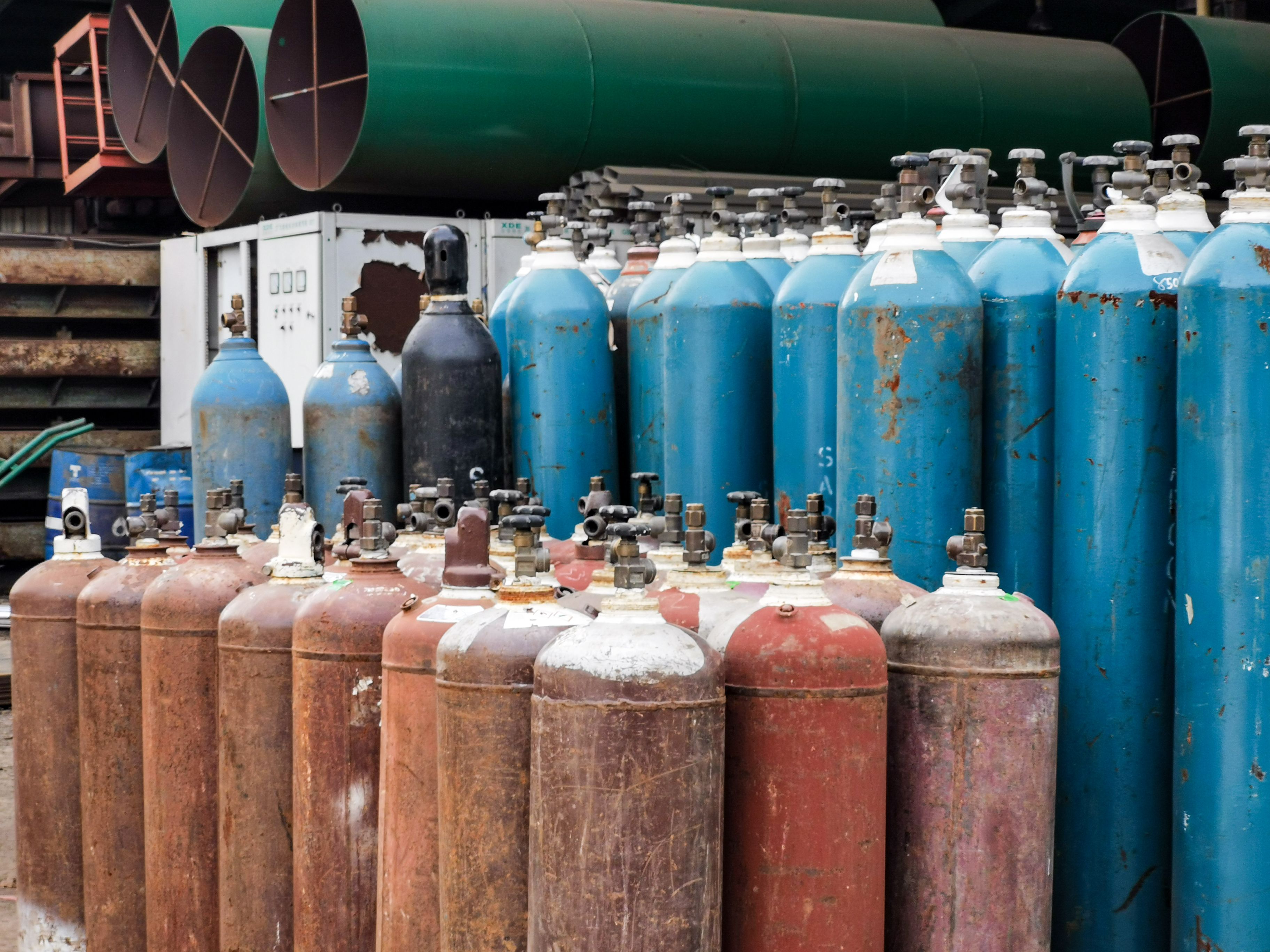 gas cylinder storage